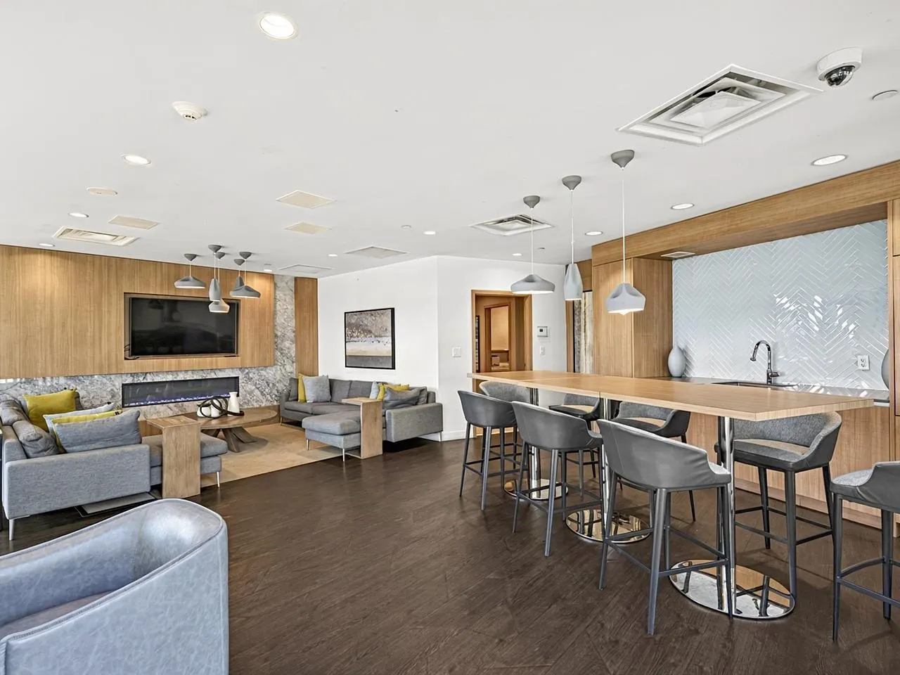 908 Quayside Drive #2205