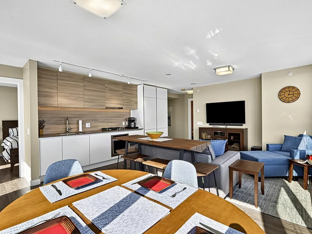 908 Quayside Drive #2205