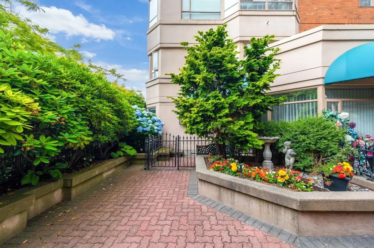 15111 Russell Avenue #101