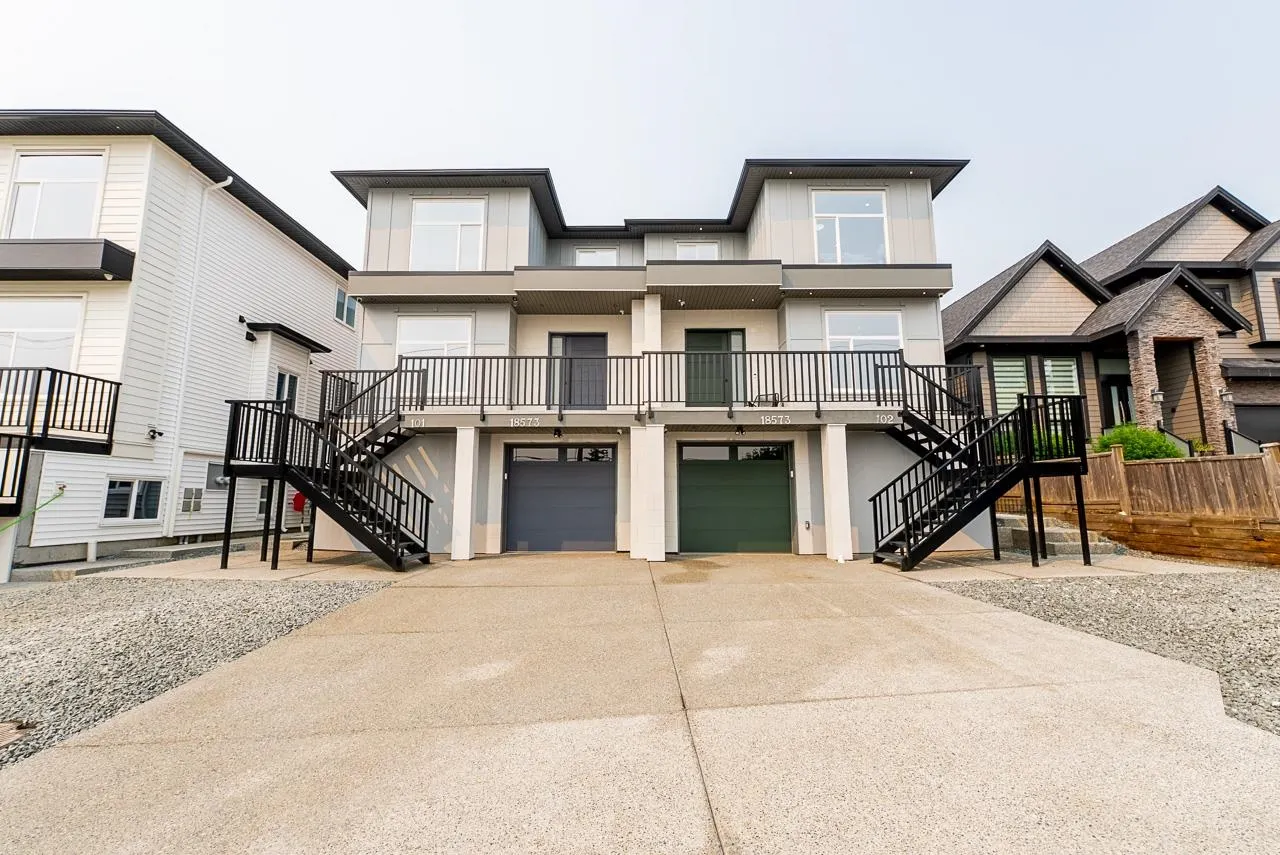 18573 56 Avenue #102