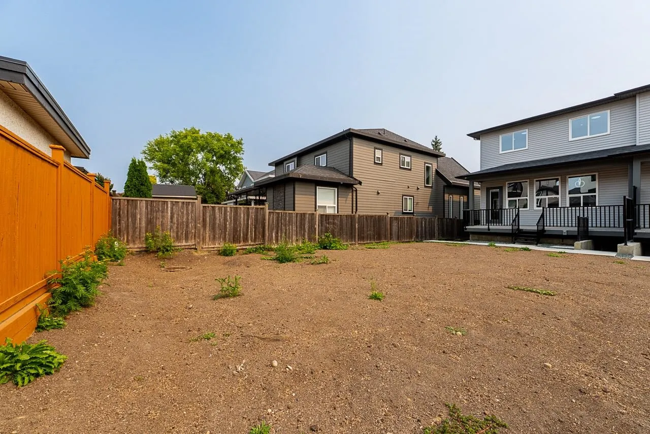 18573 56 Avenue #102