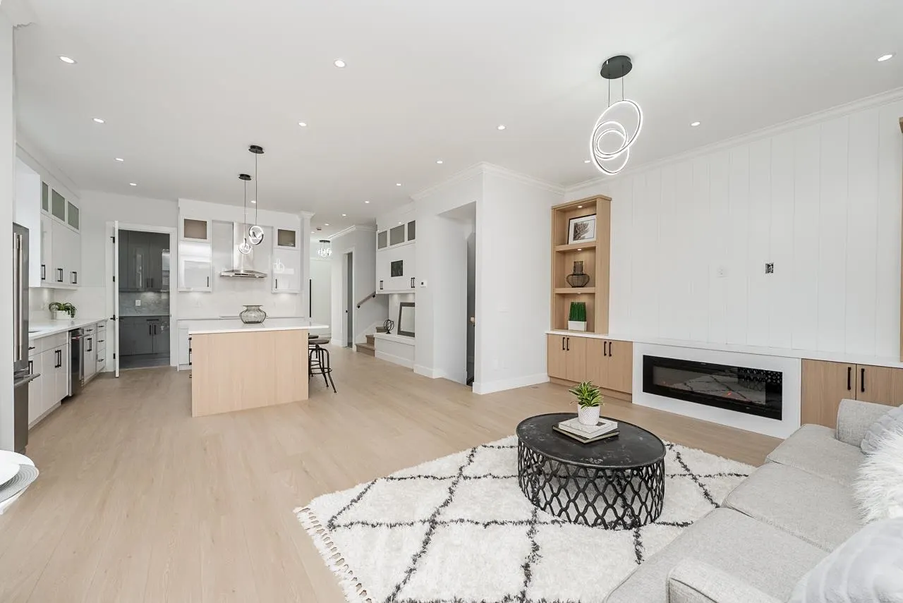 18573 56 Avenue #102