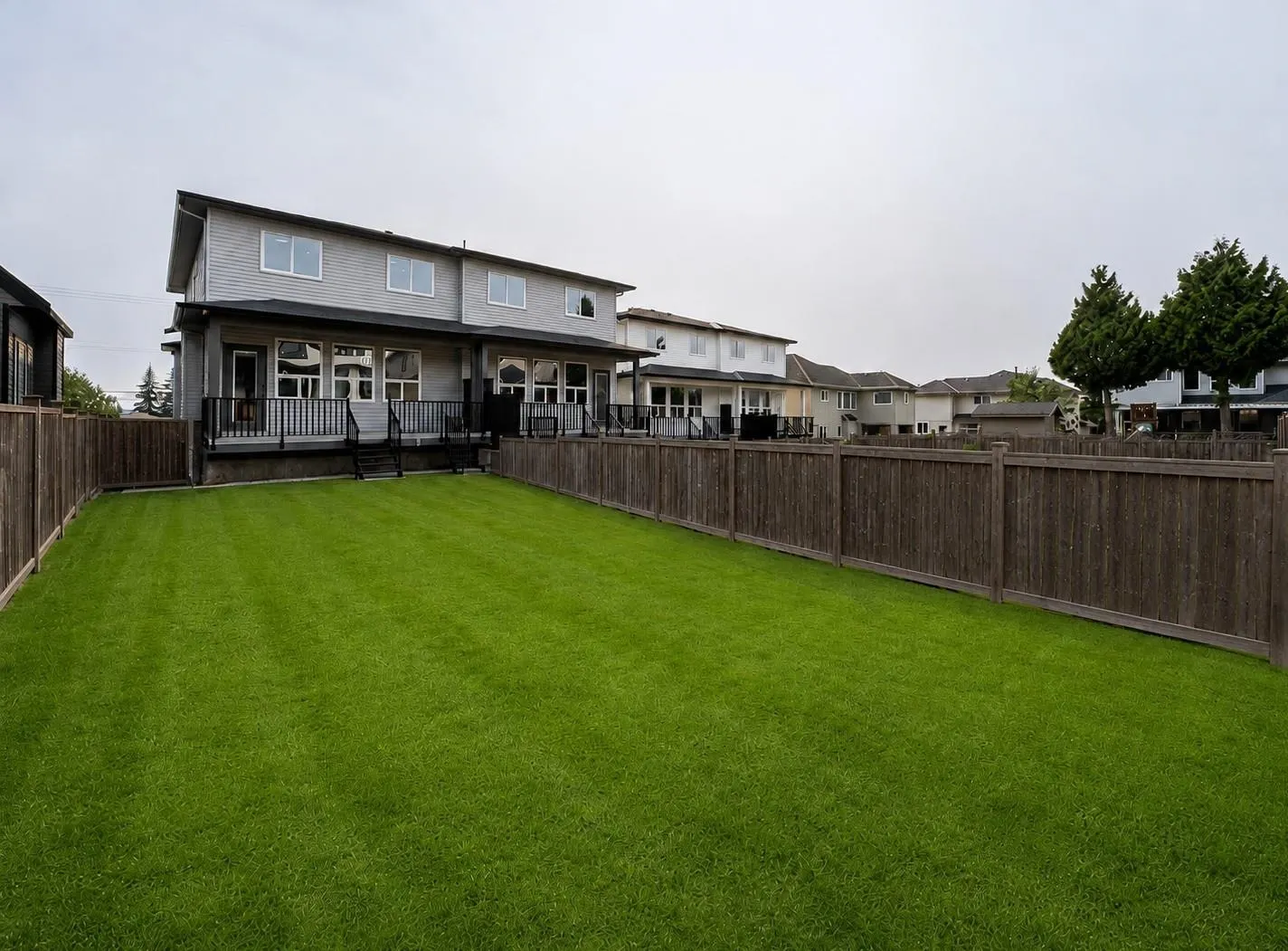 18573 56 Avenue #102