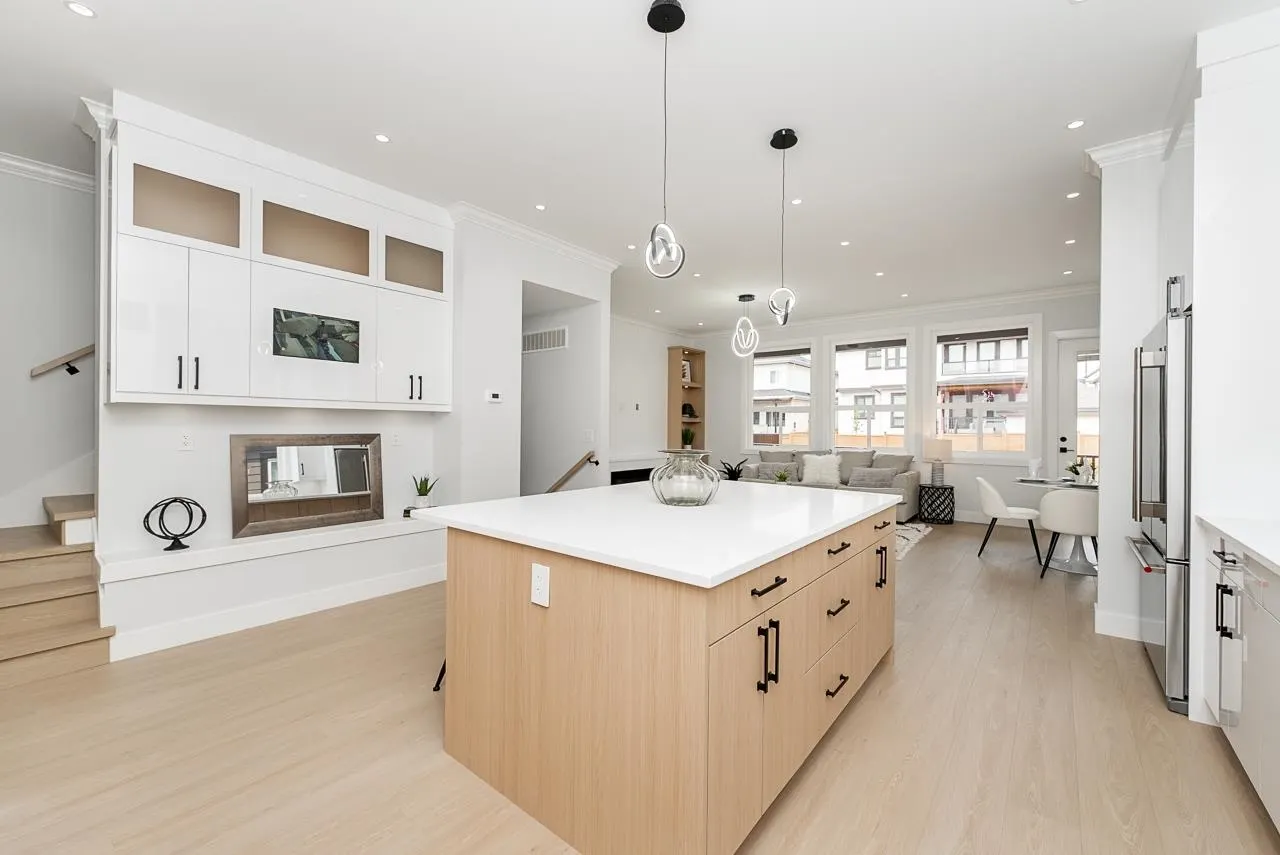 18573 56 Avenue #102