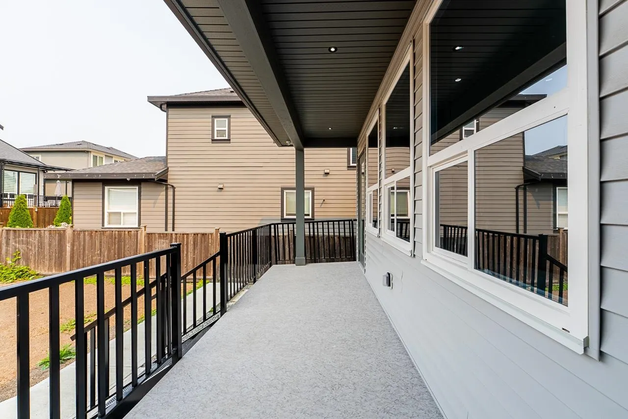 18573 56 Avenue #102