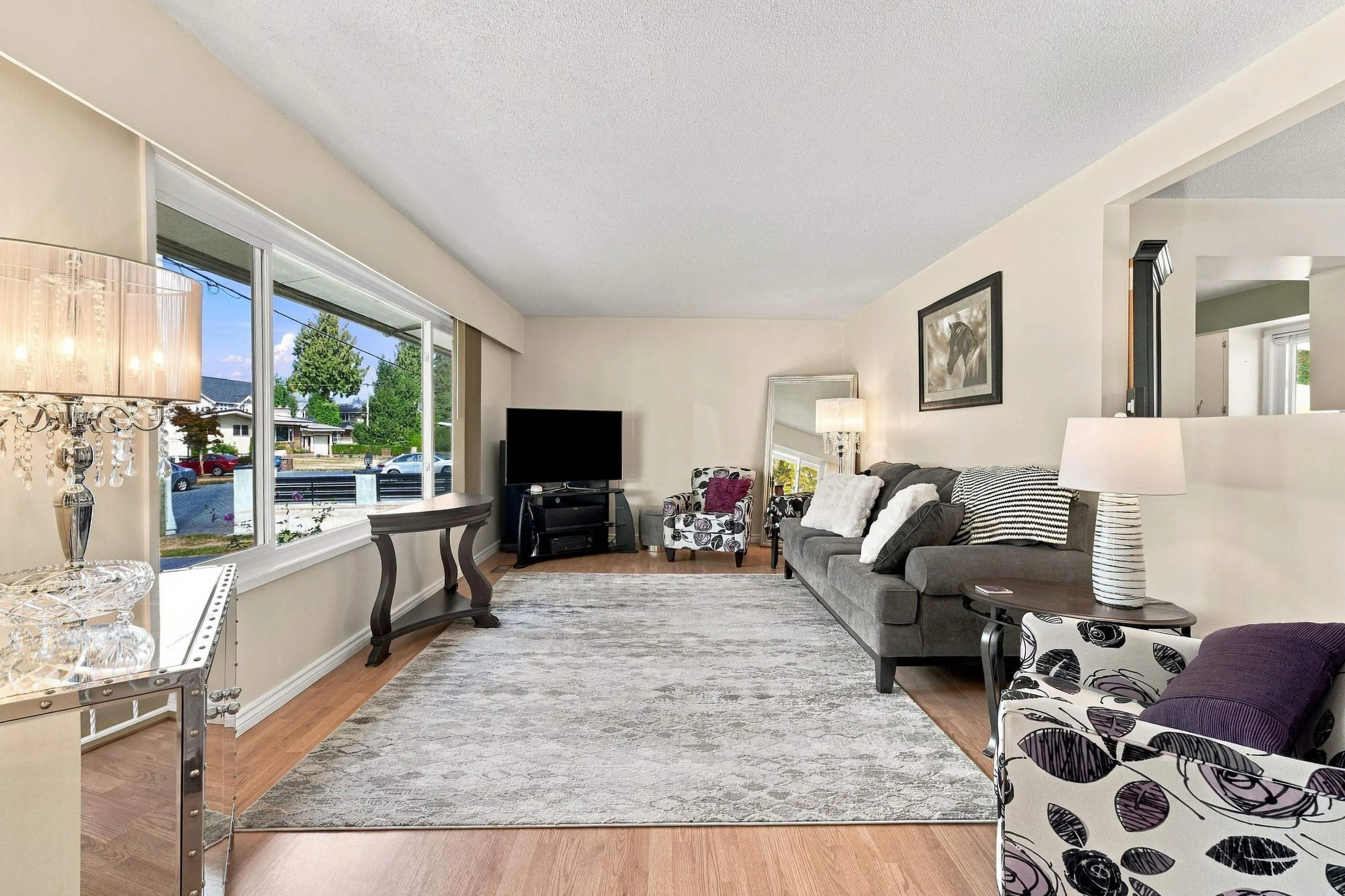 2136 Sherwood Crescent