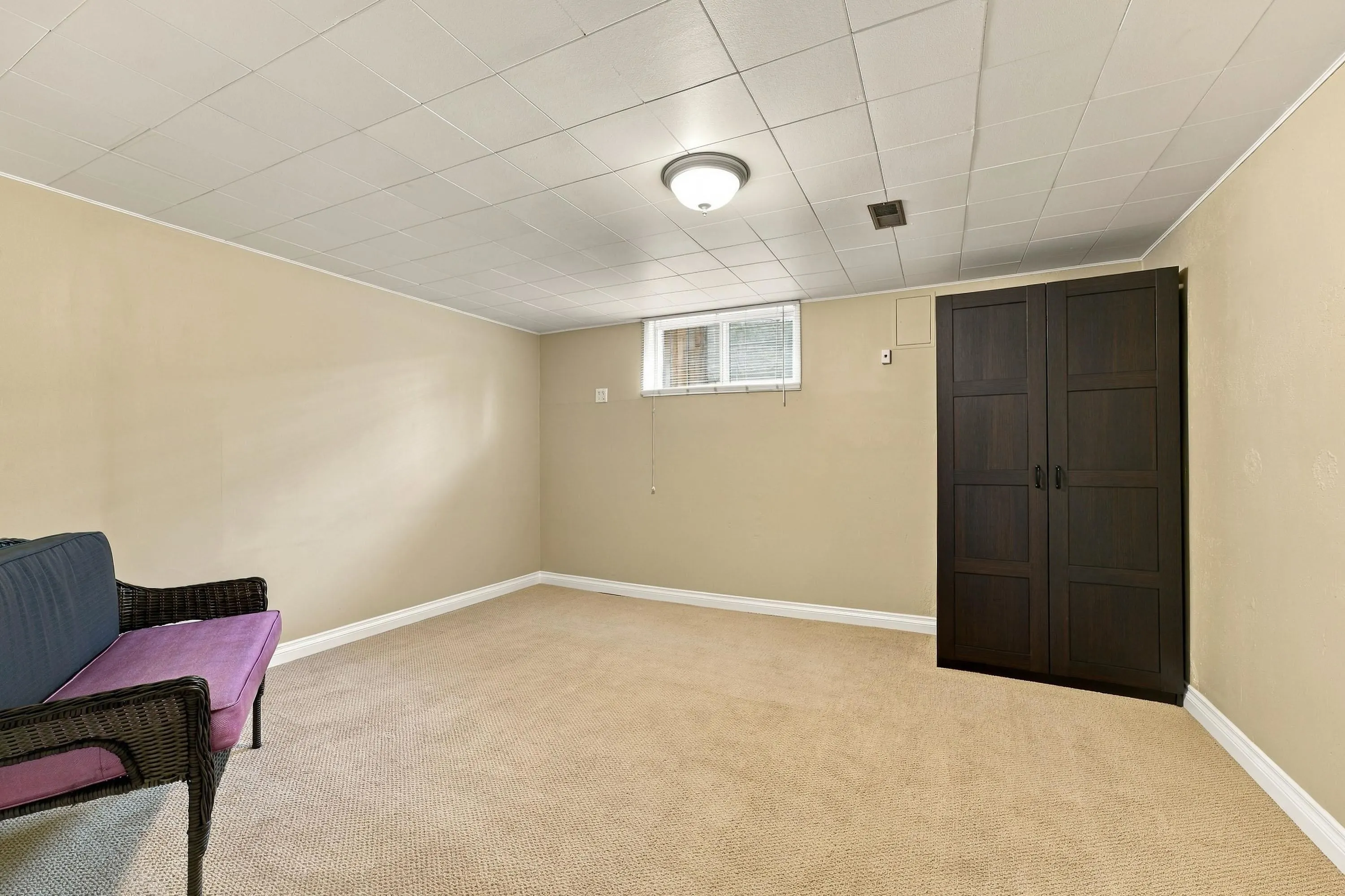 2136 Sherwood Crescent