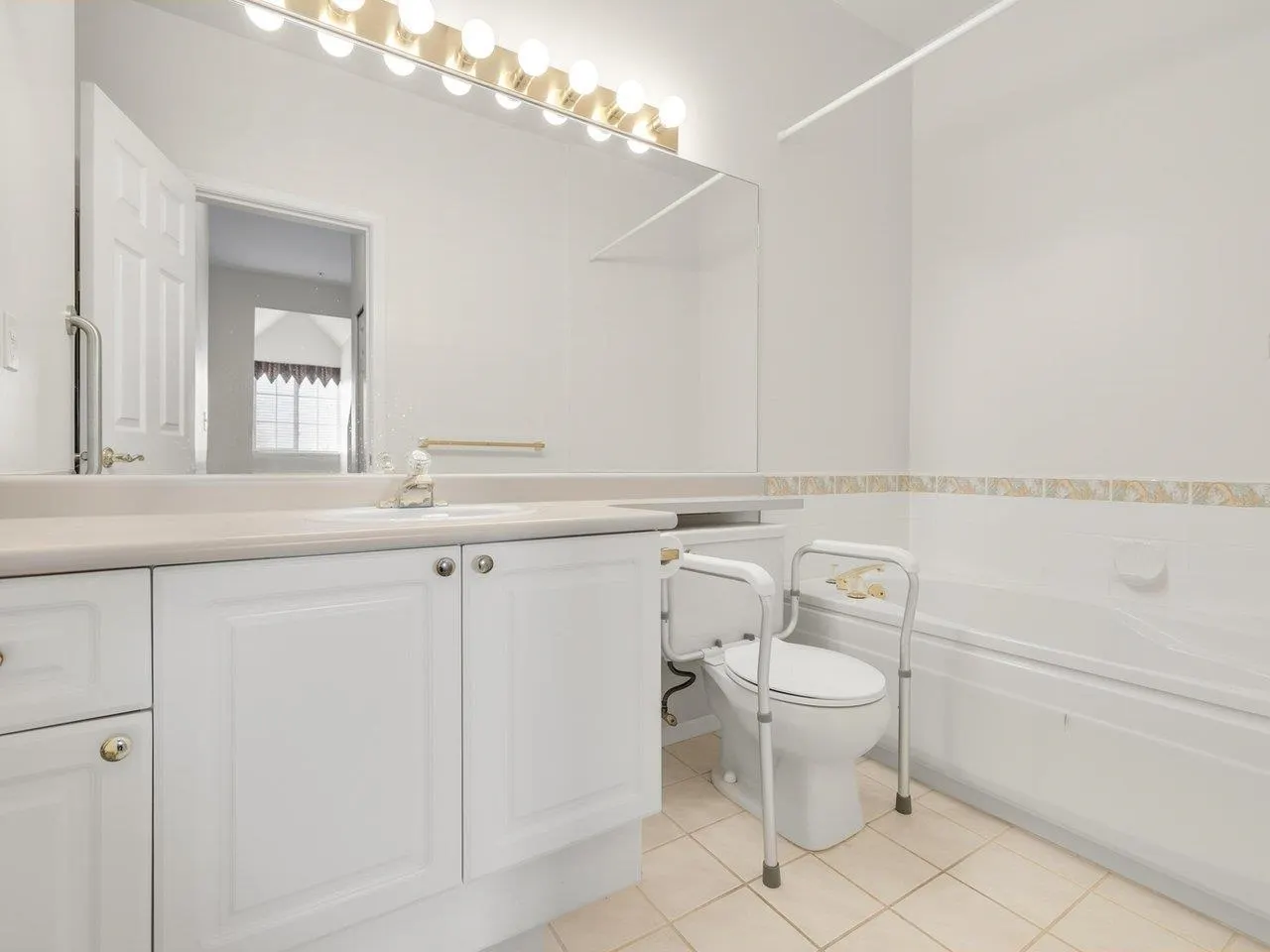 5556 14 Avenue #406