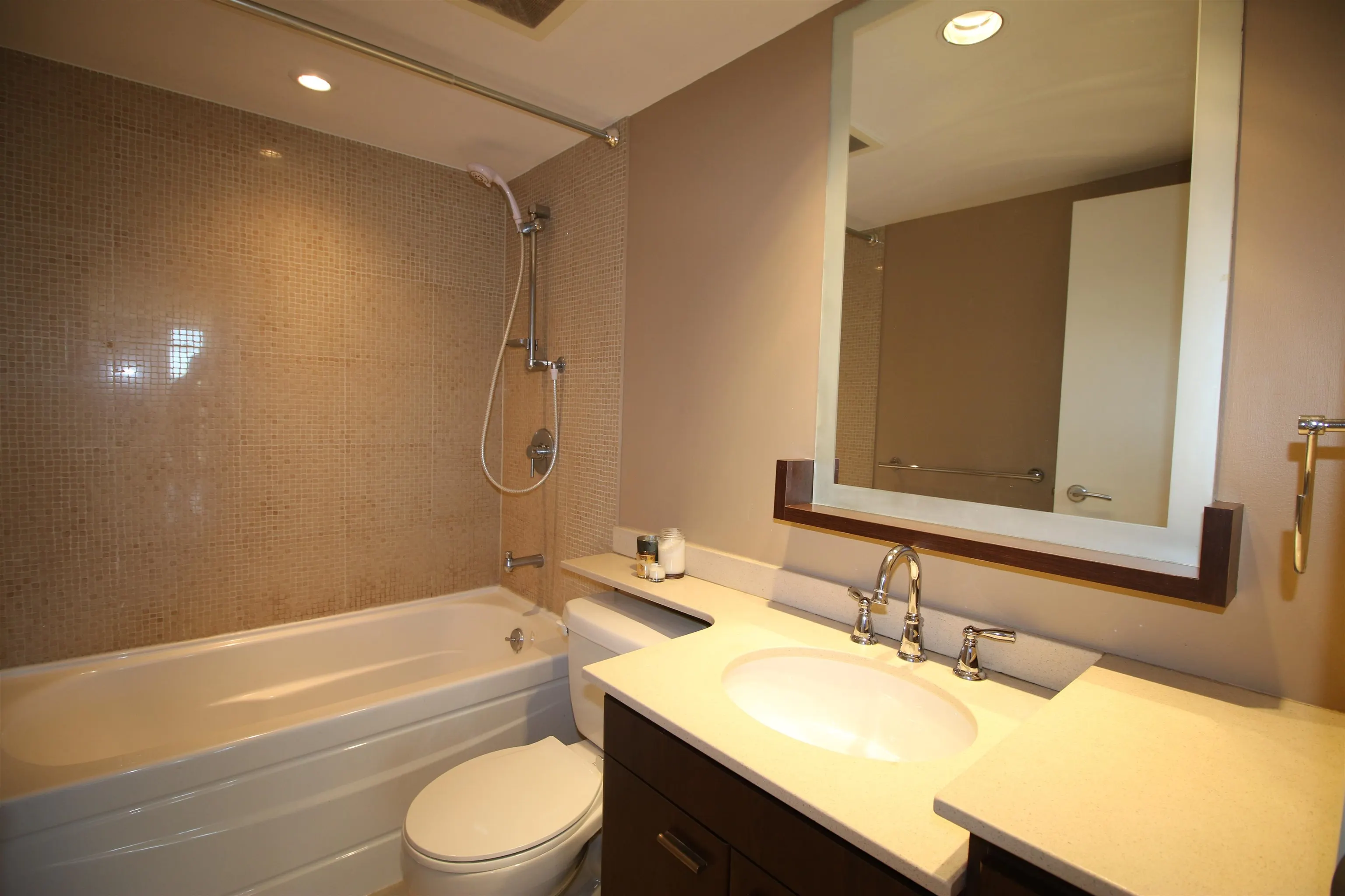 583 Beach Crescent #1606
