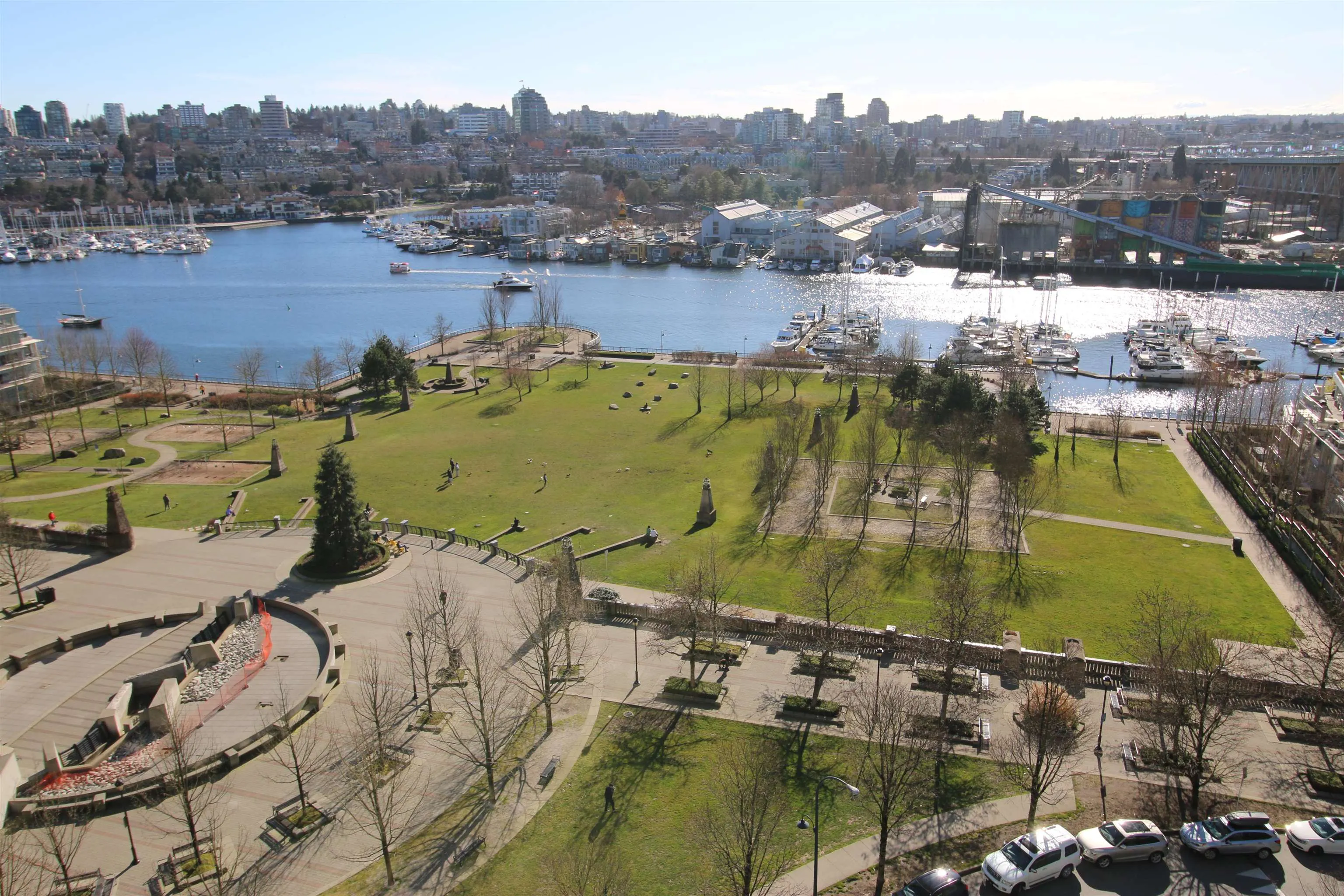 583 Beach Crescent #1606