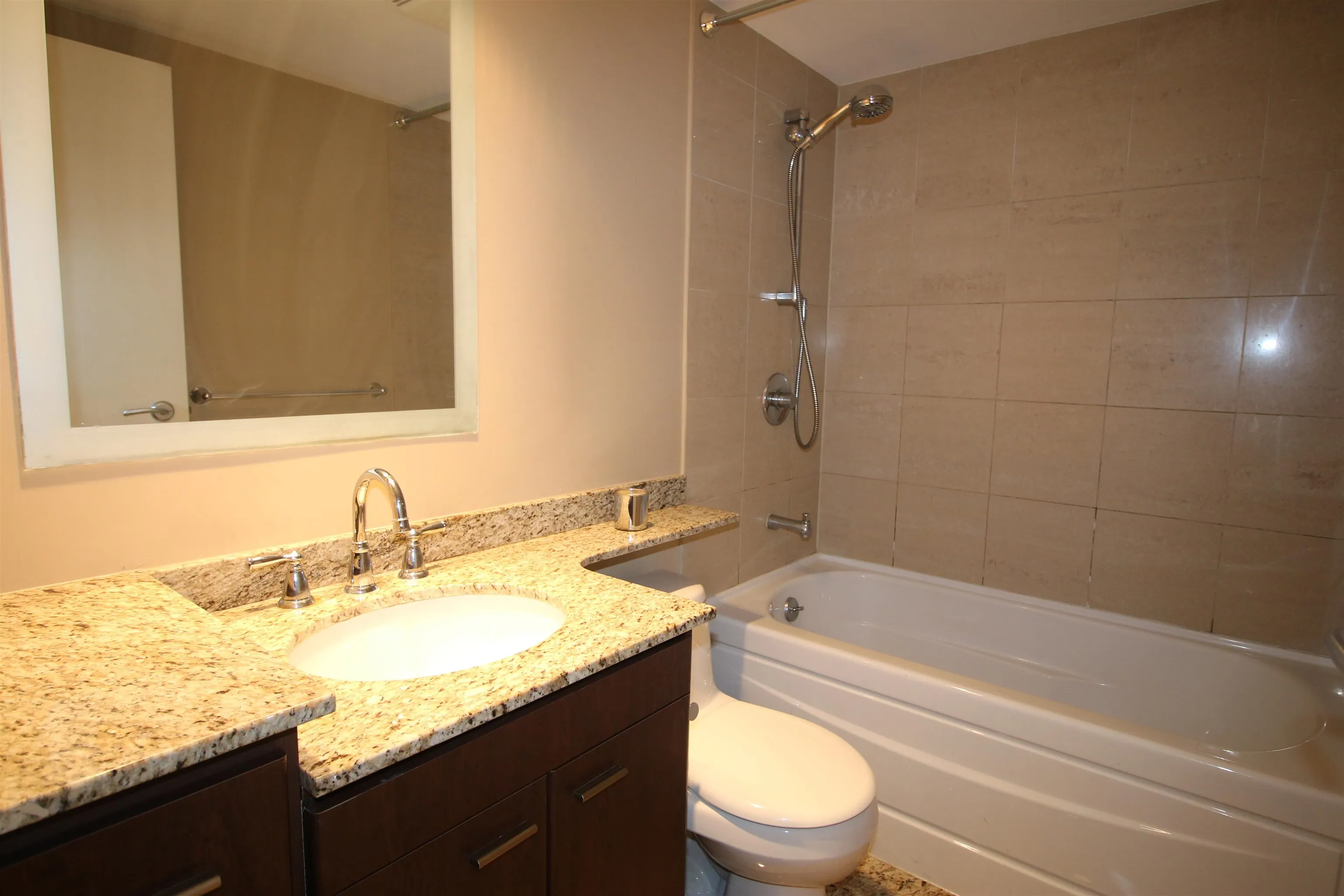 583 Beach Crescent #1606