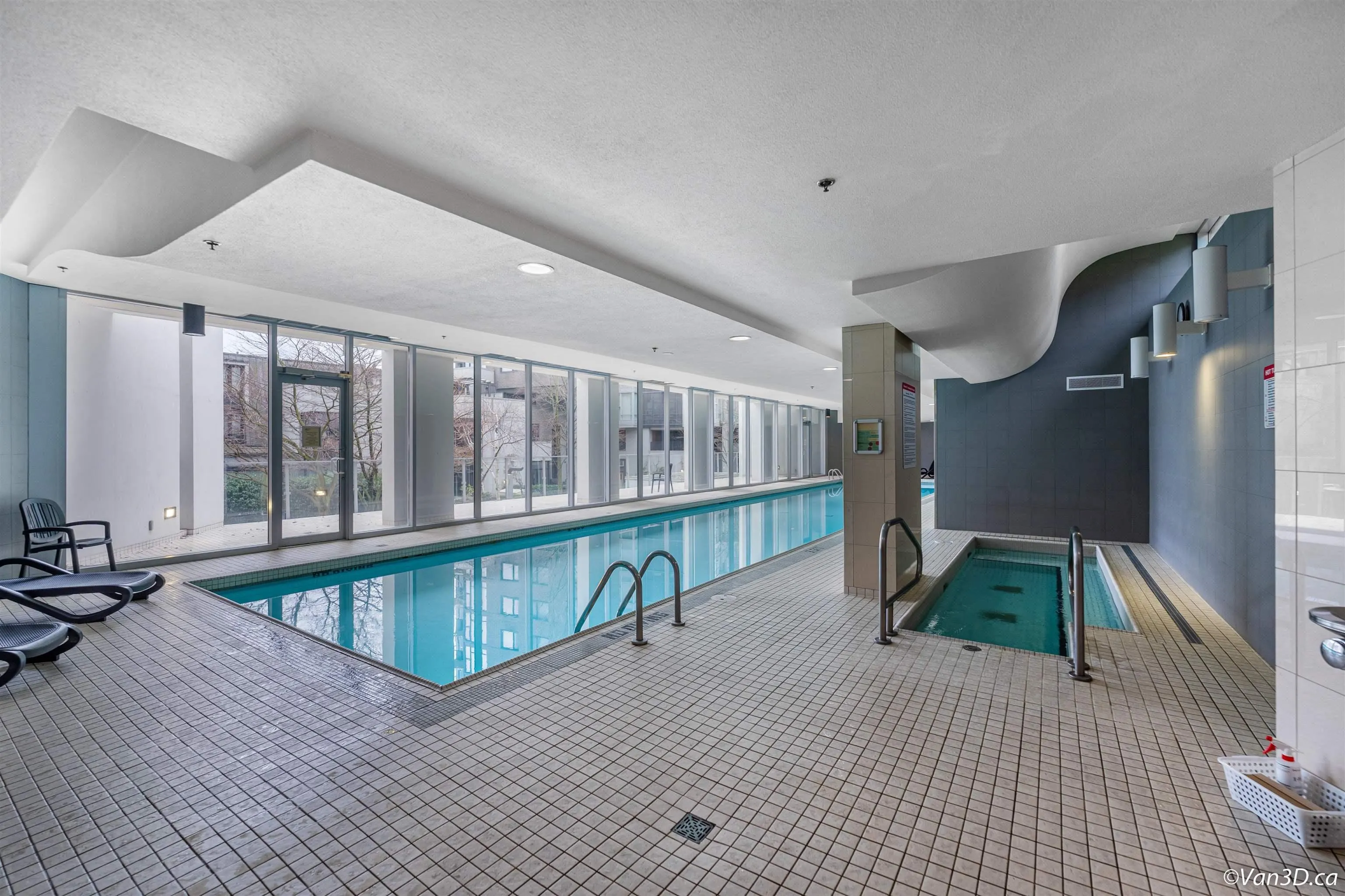 583 Beach Crescent #1606