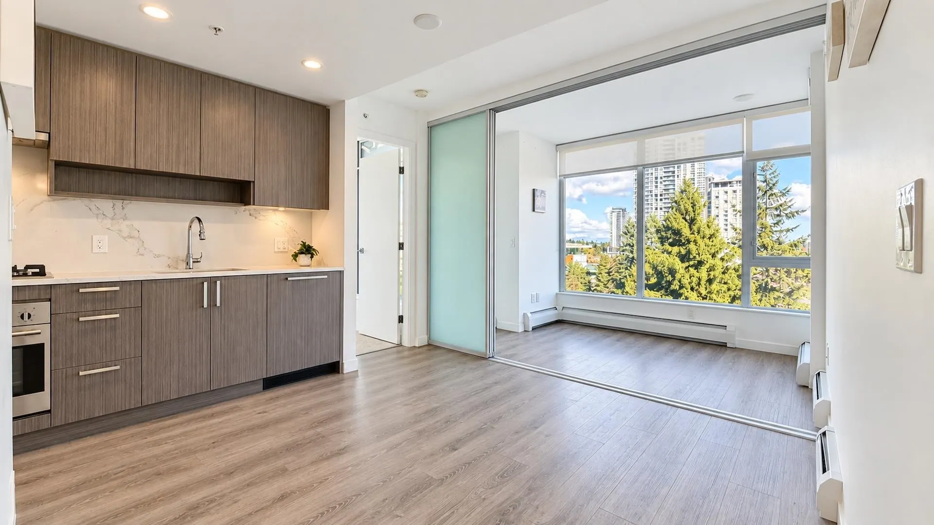 13350 Central Avenue #605