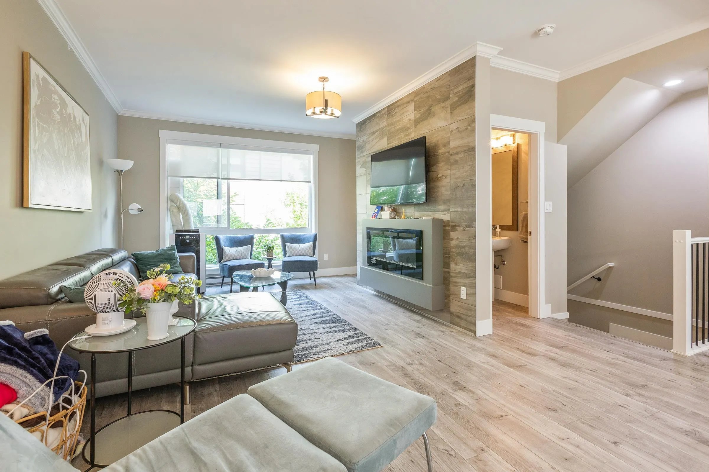 16488 64 Avenue #208