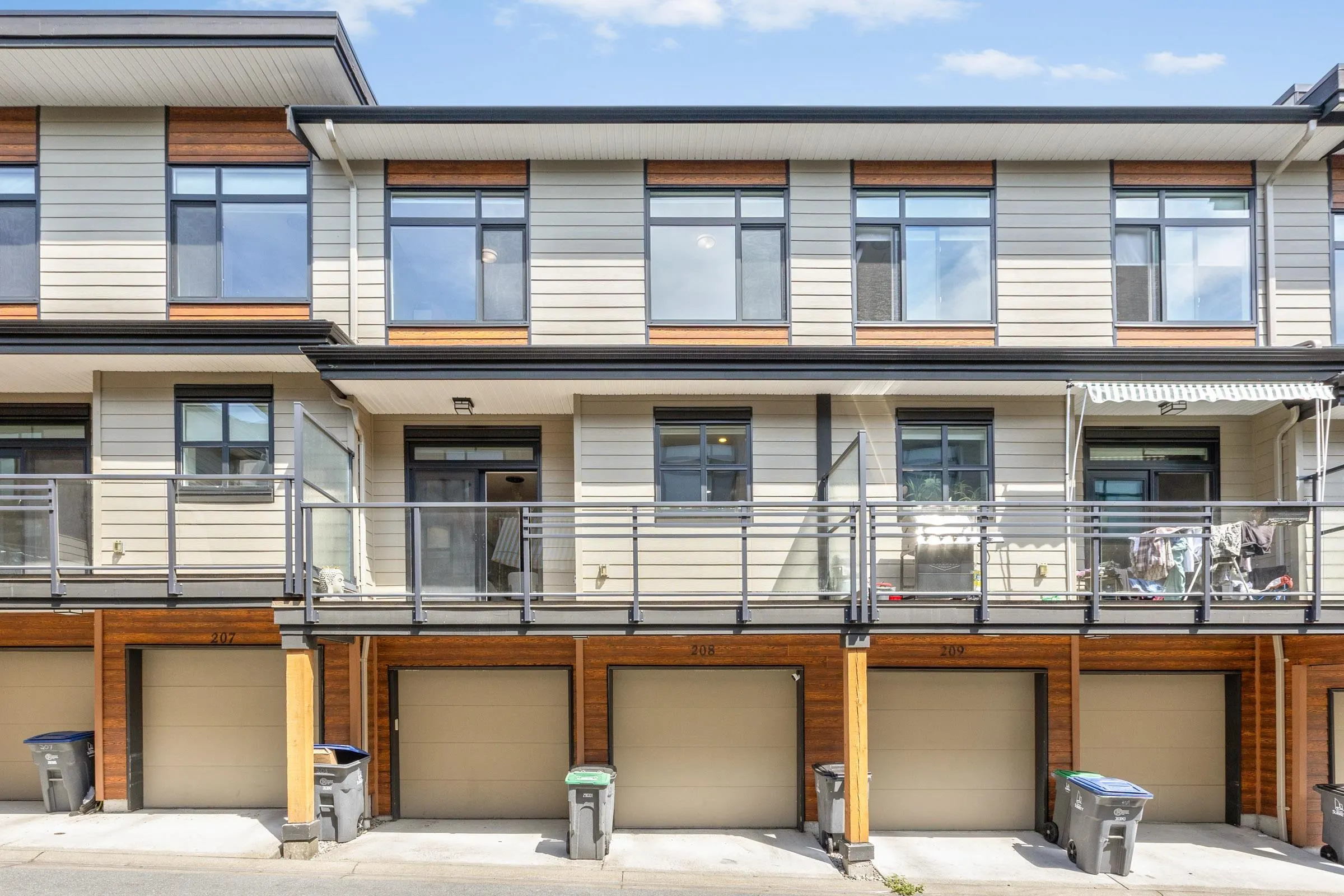16488 64 Avenue #208