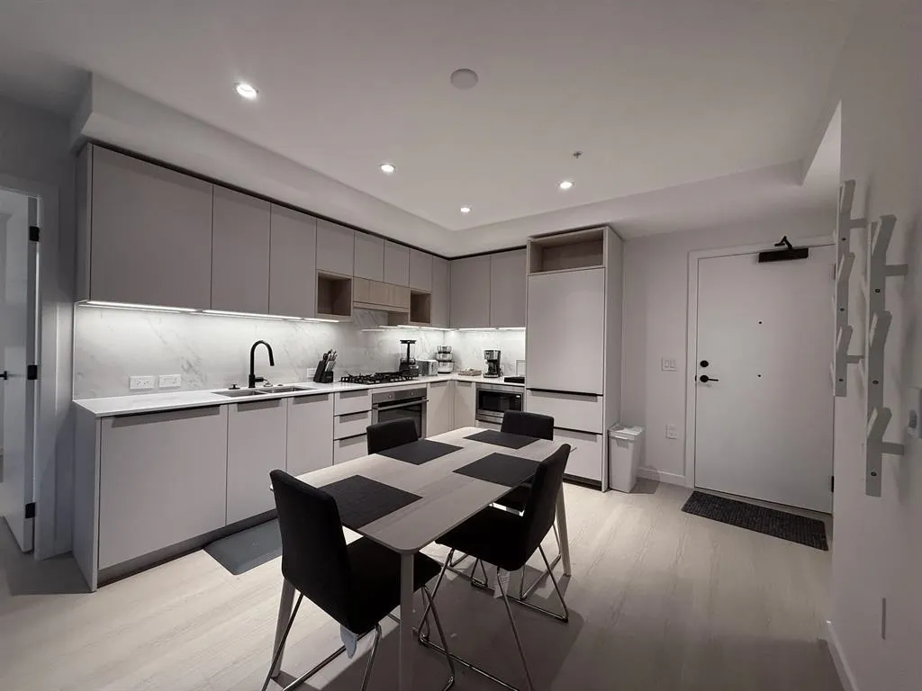 125 Albert Street #414