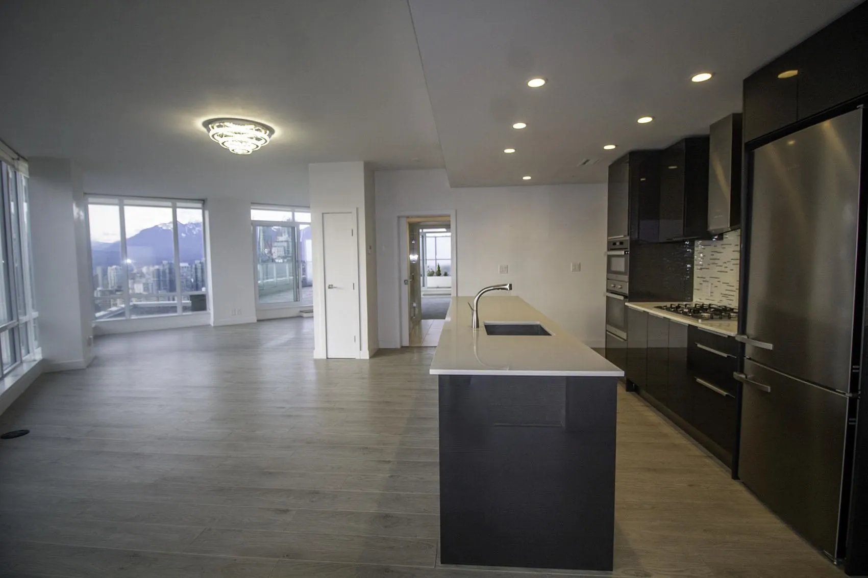 1283 Howe Street #4104
