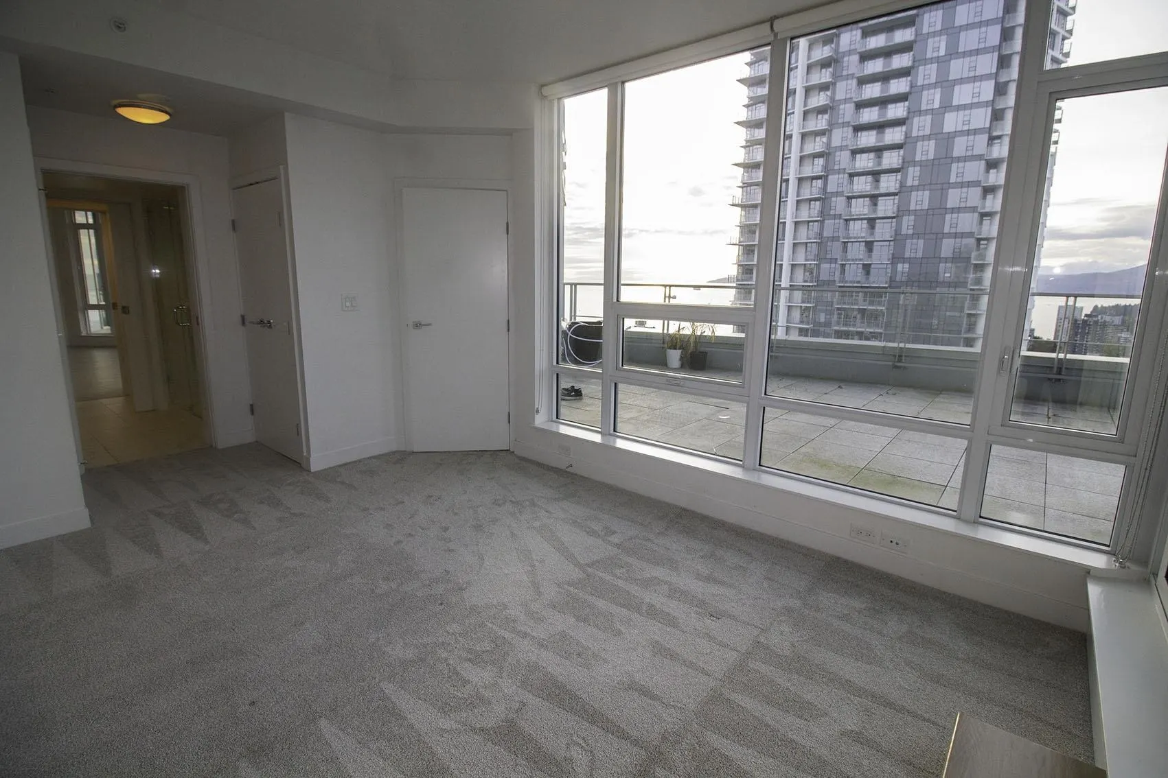 1283 Howe Street #4104