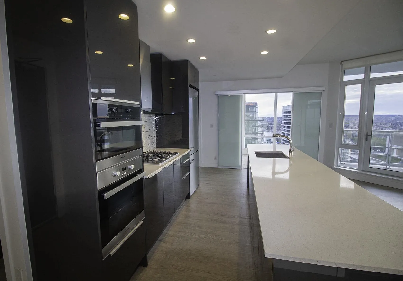 1283 Howe Street #4104