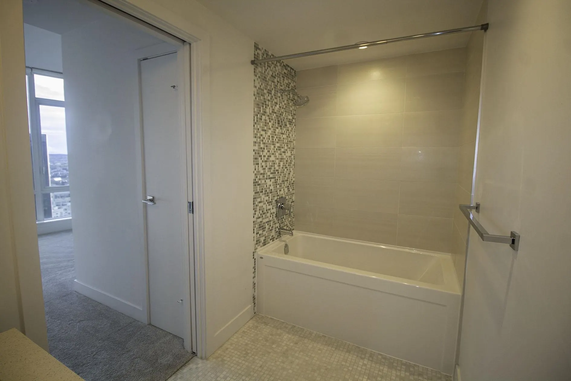 1283 Howe Street #4104