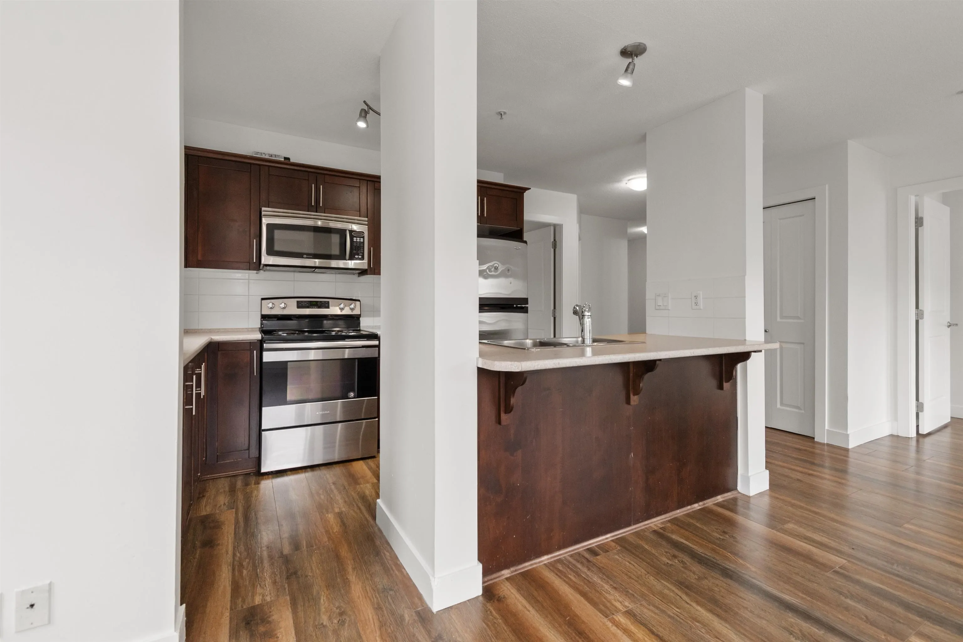 46289 Yale Road #206