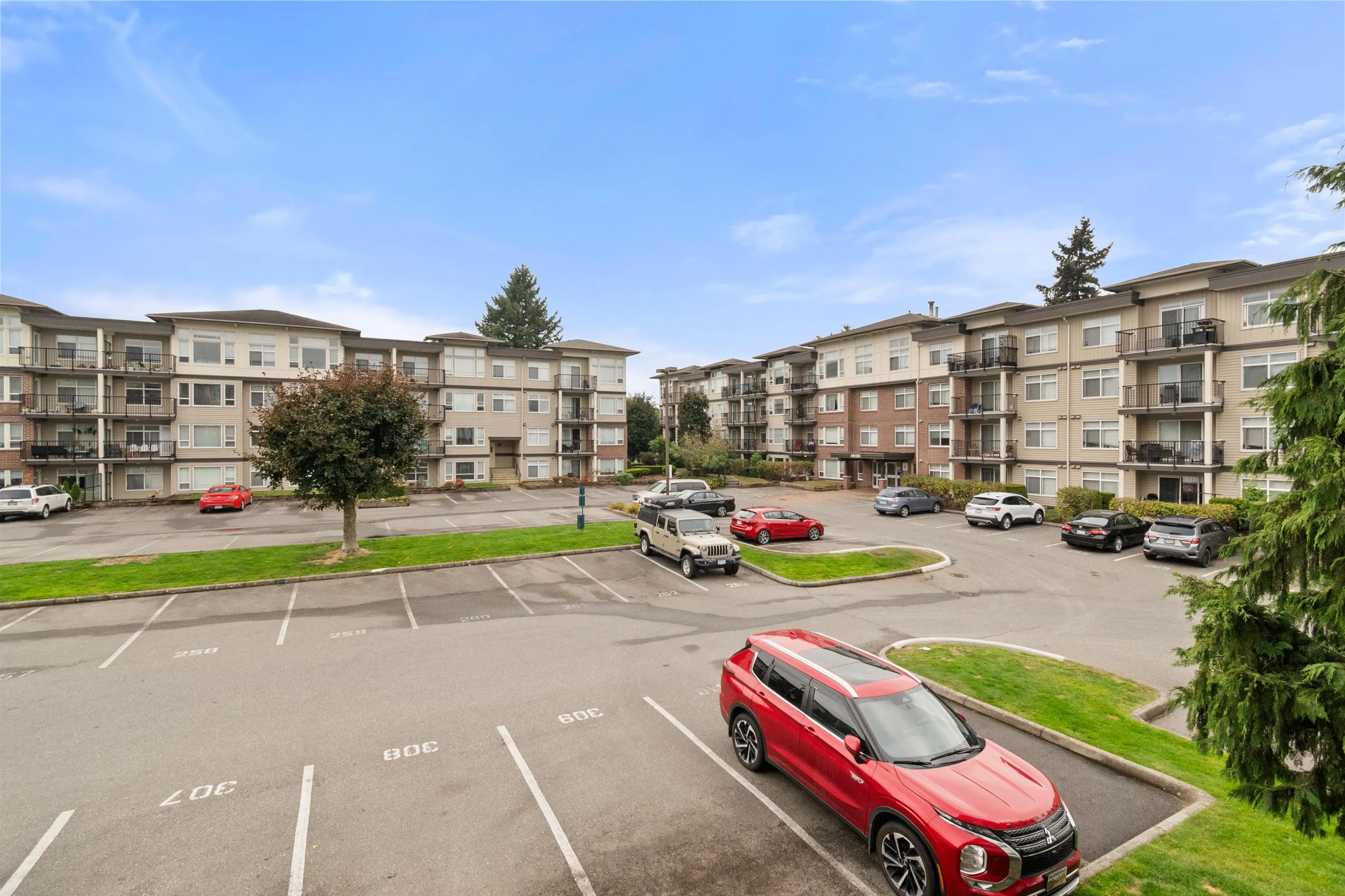 46289 Yale Road #206