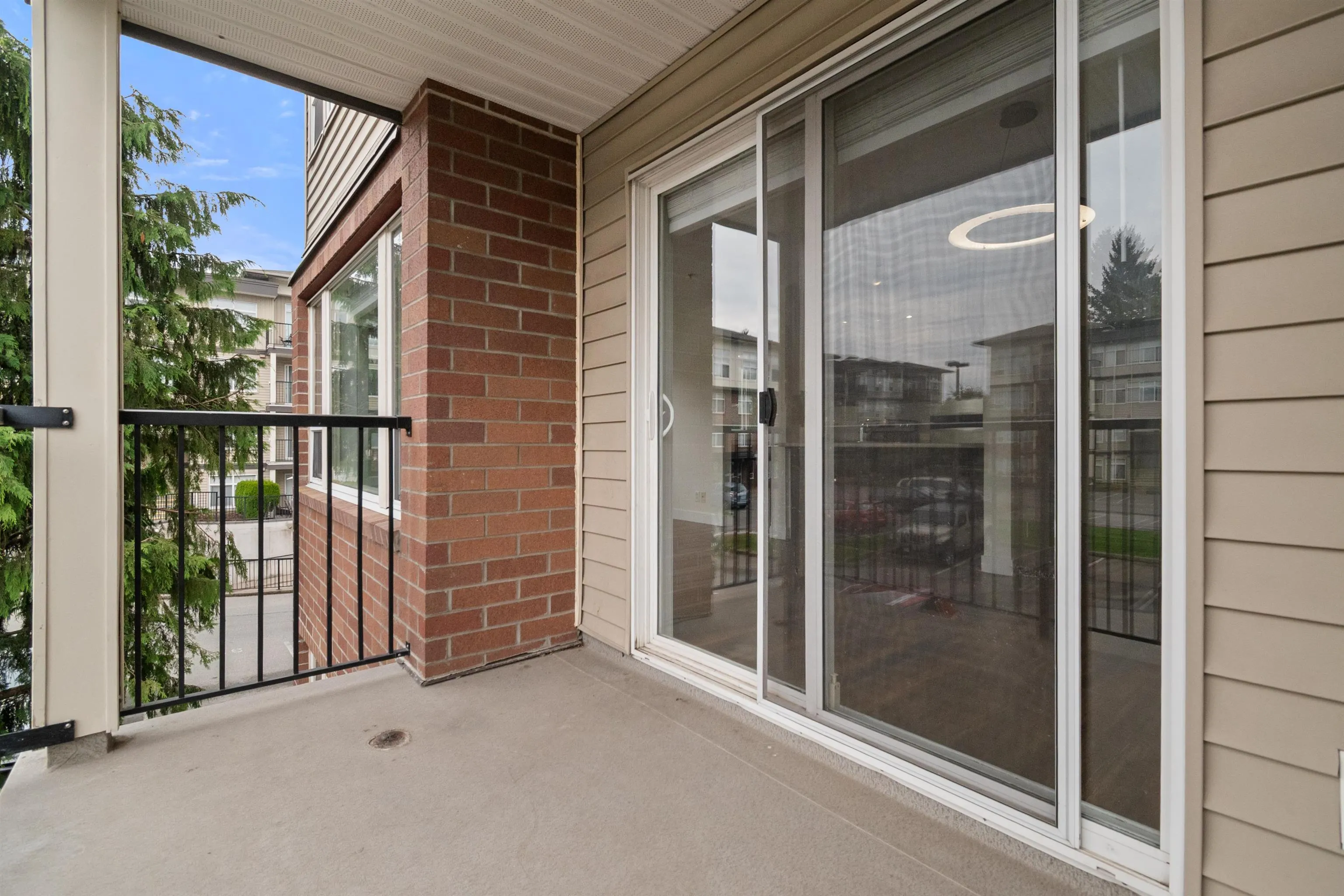 46289 Yale Road #206