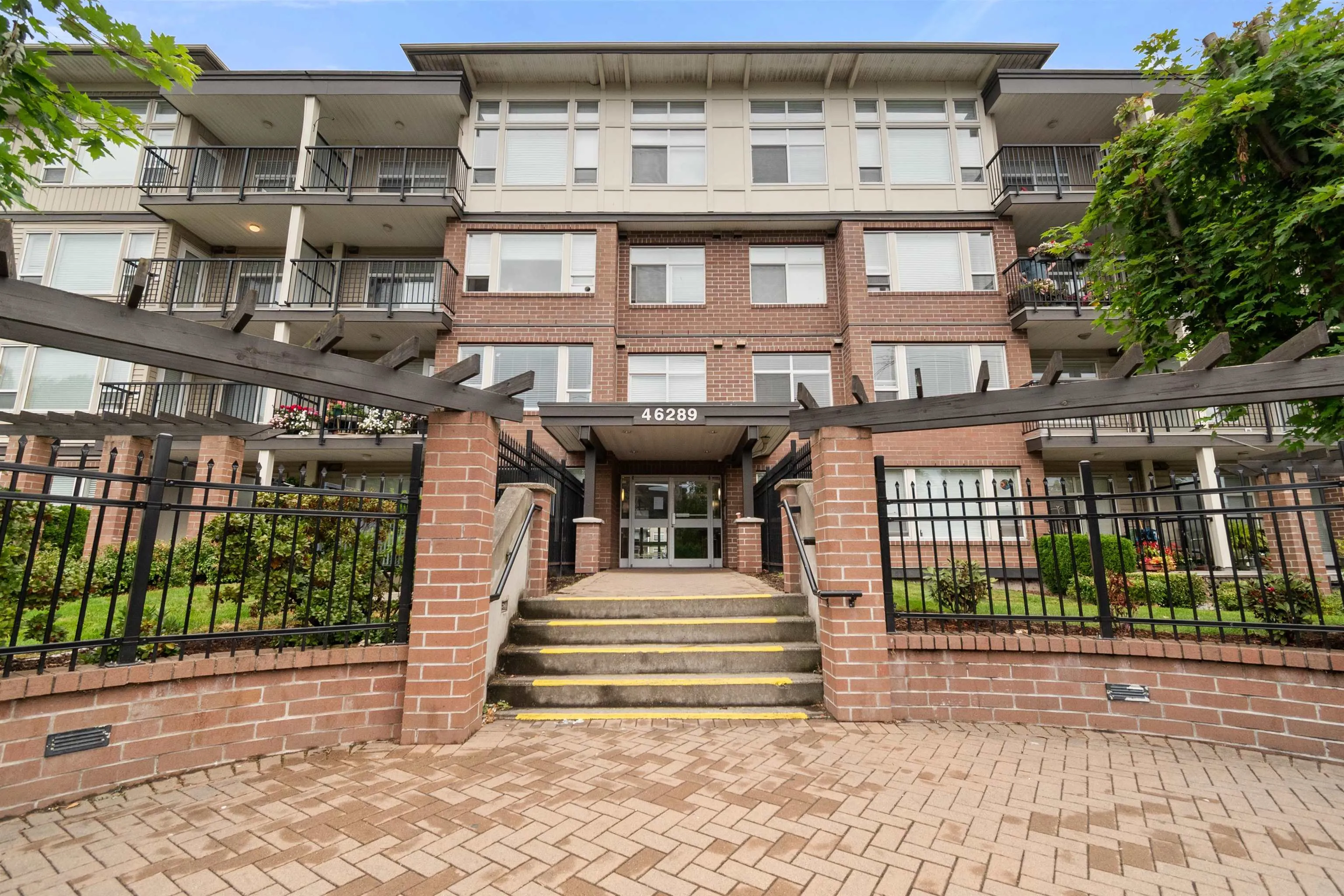 46289 Yale Road #206