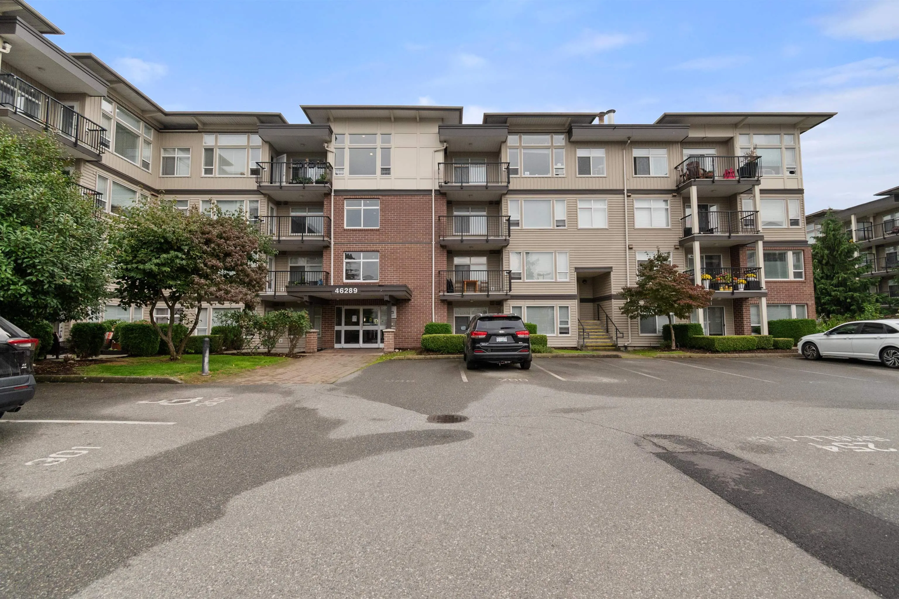 46289 Yale Road #206