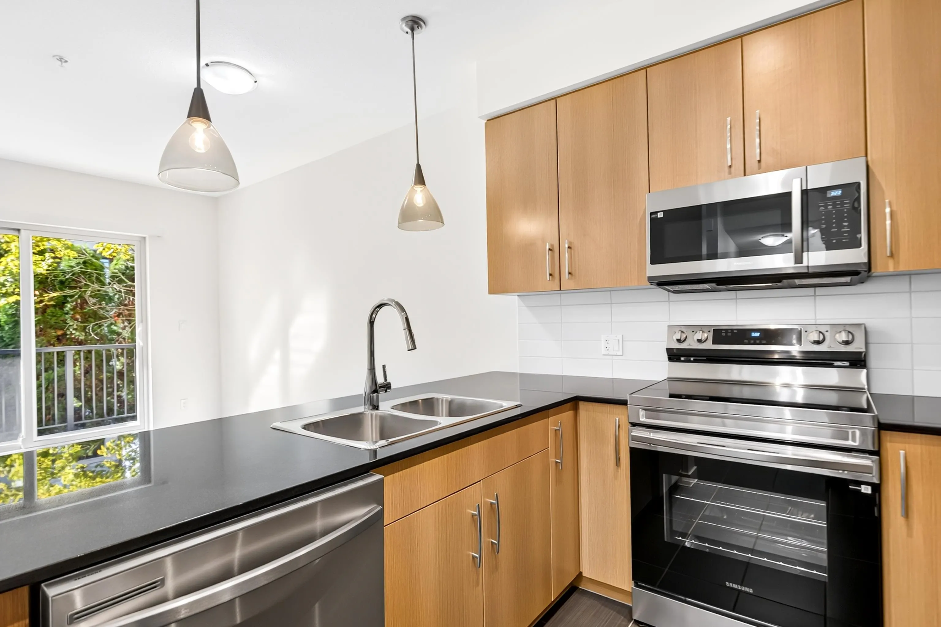 22290 North Avenue #210