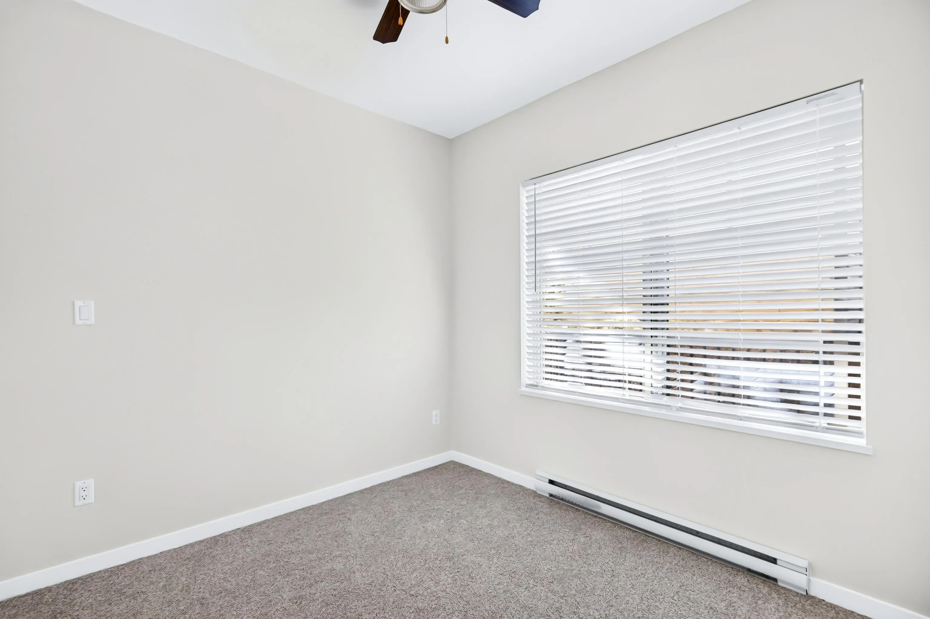 22290 North Avenue #210
