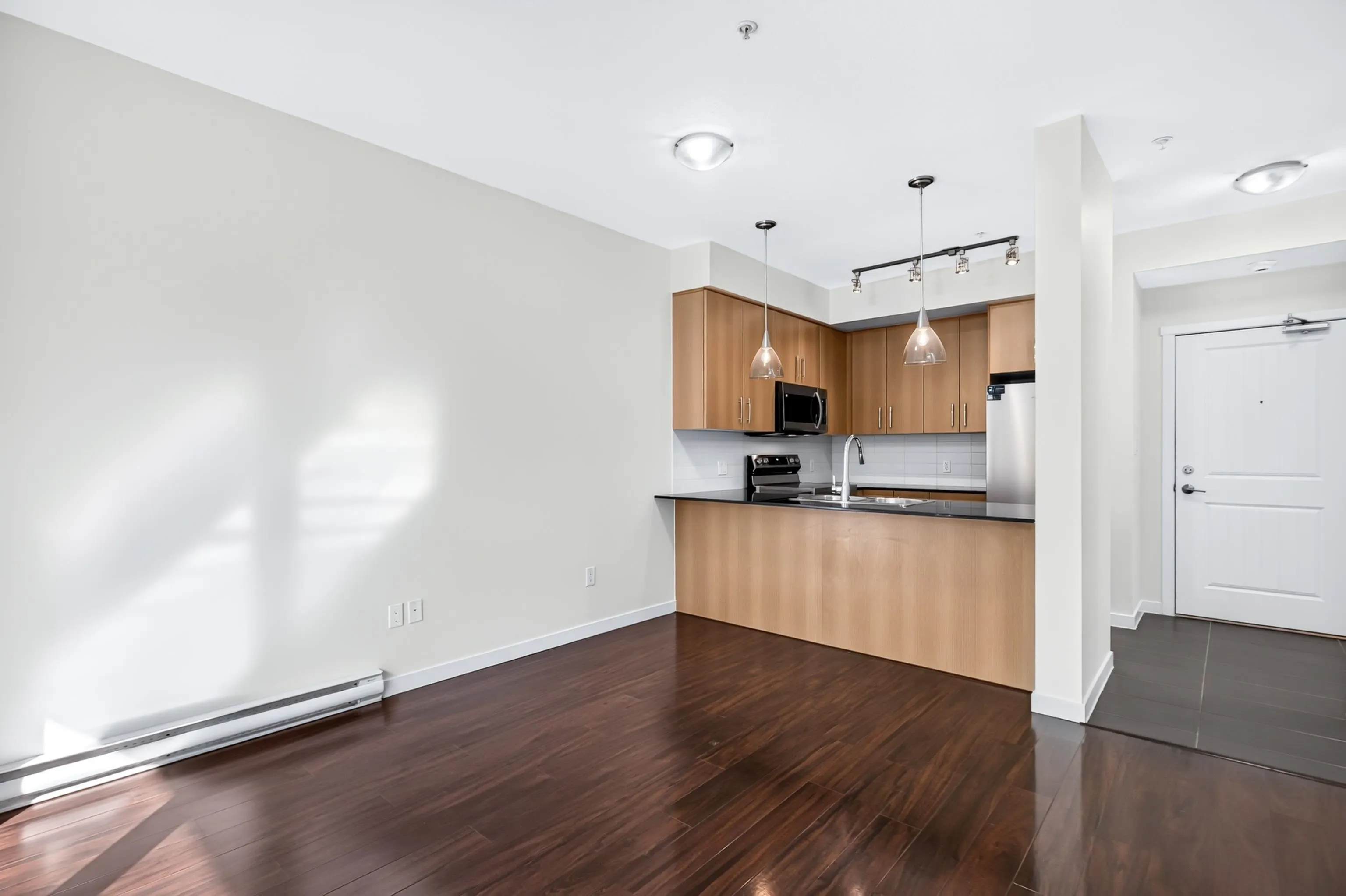 22290 North Avenue #210