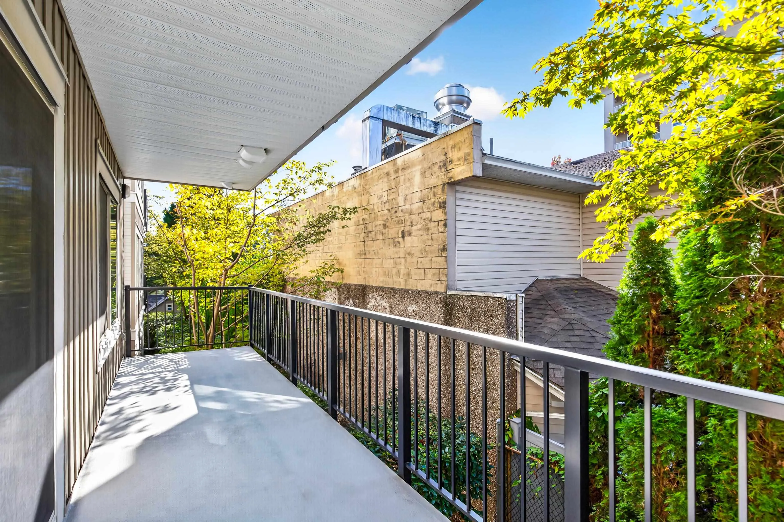 22290 North Avenue #210
