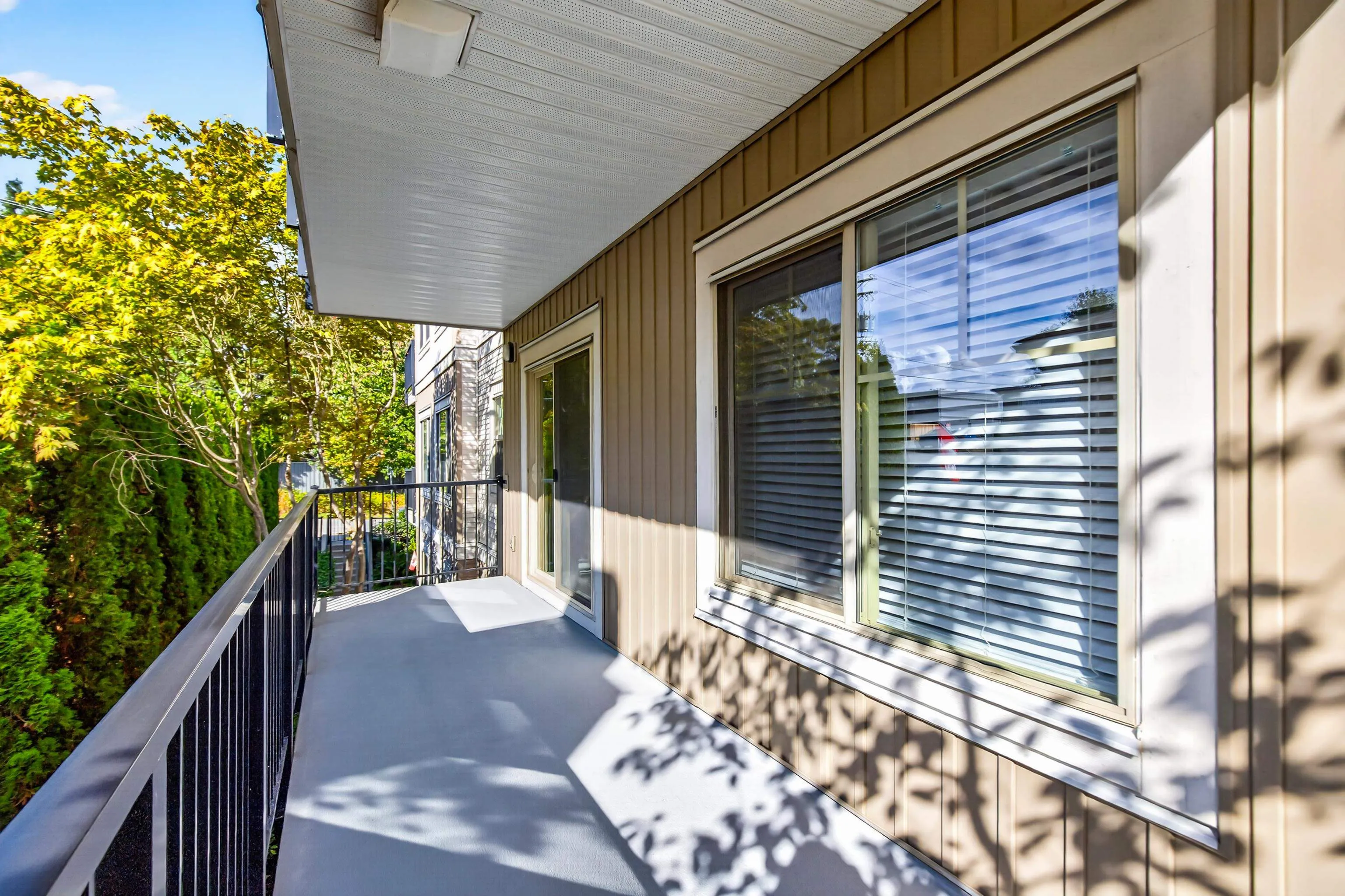 22290 North Avenue #210