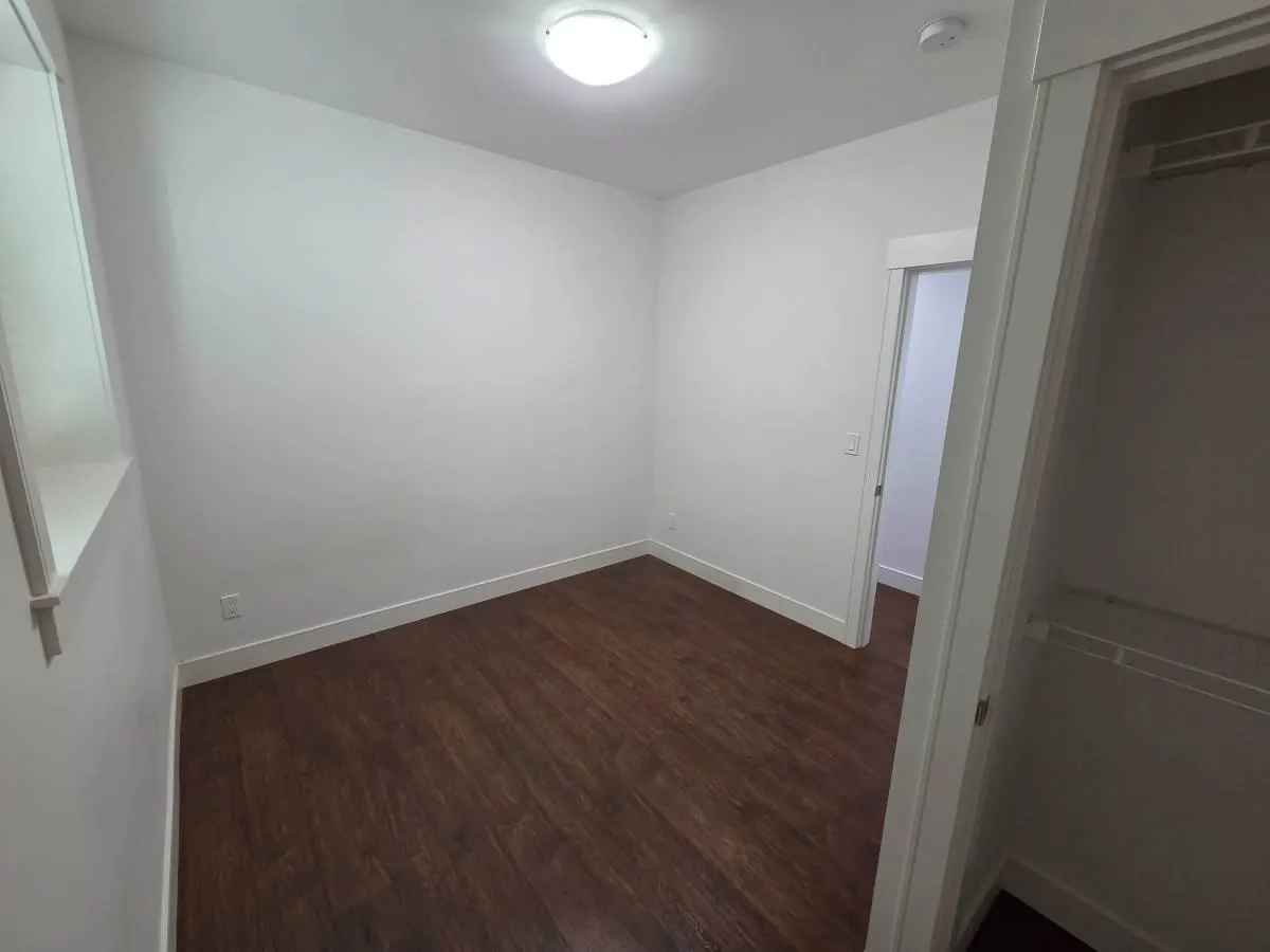726 Delestre Avenue #Lower