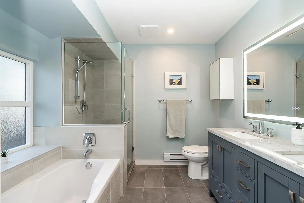 5501 Ladner Trunk Road #3
