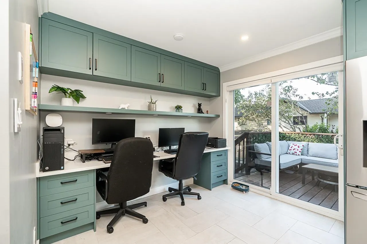 5501 Ladner Trunk Road #3