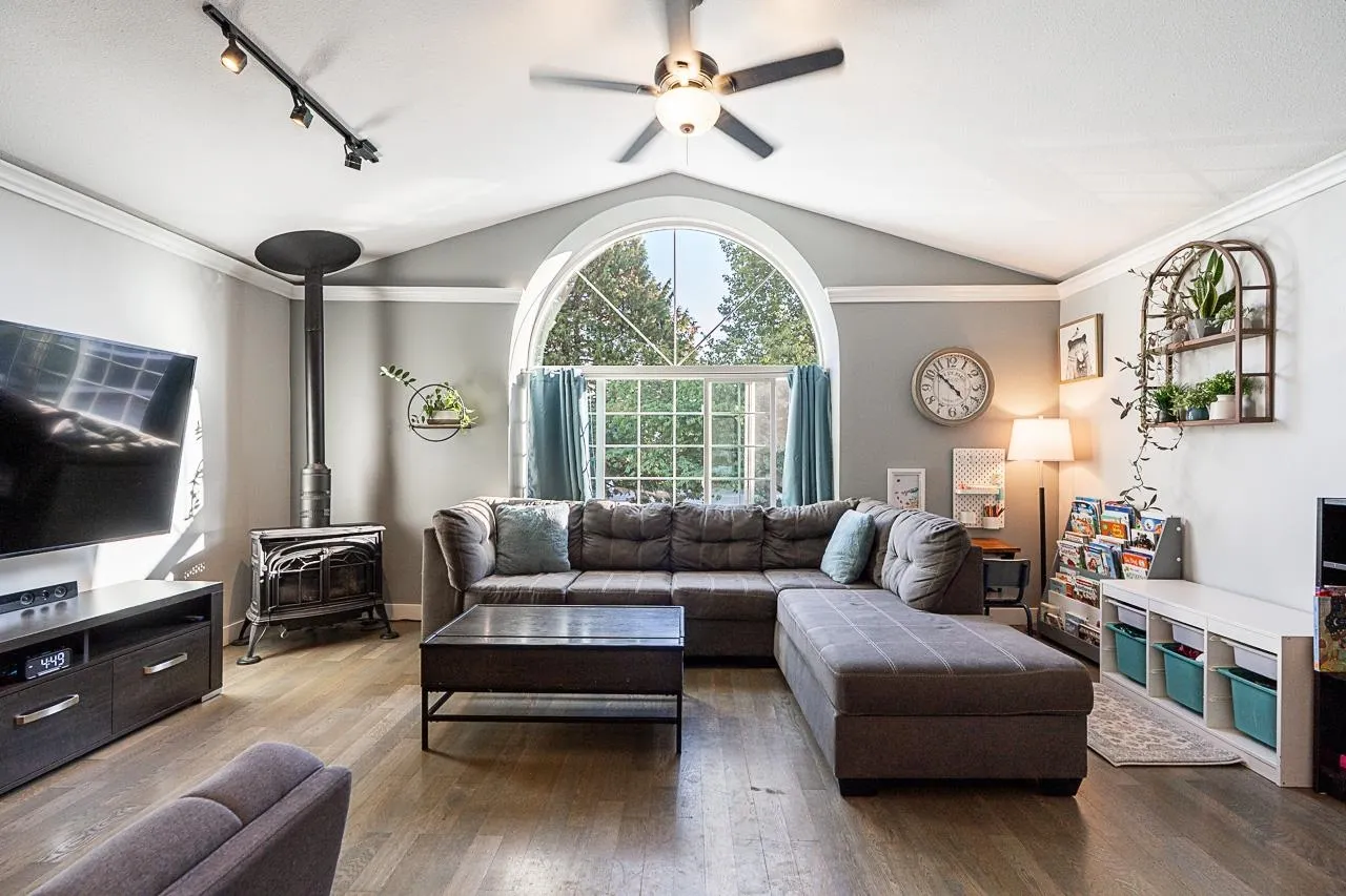 5501 Ladner Trunk Road #3
