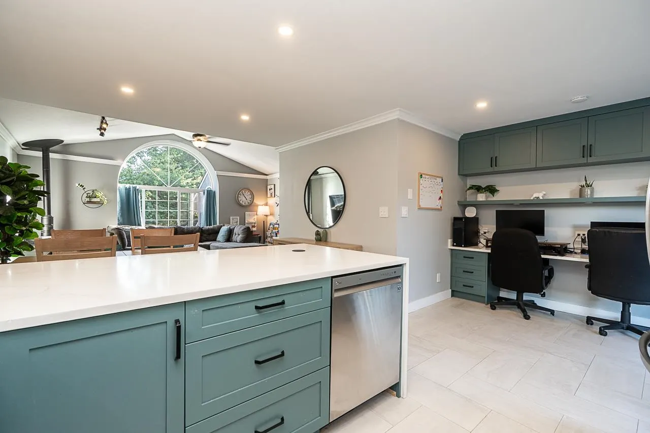 5501 Ladner Trunk Road #3