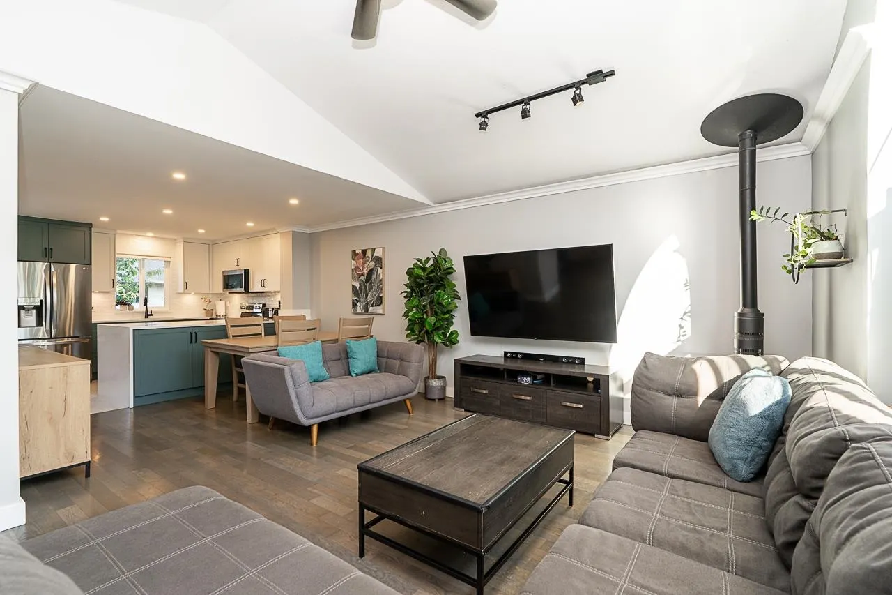 5501 Ladner Trunk Road #3