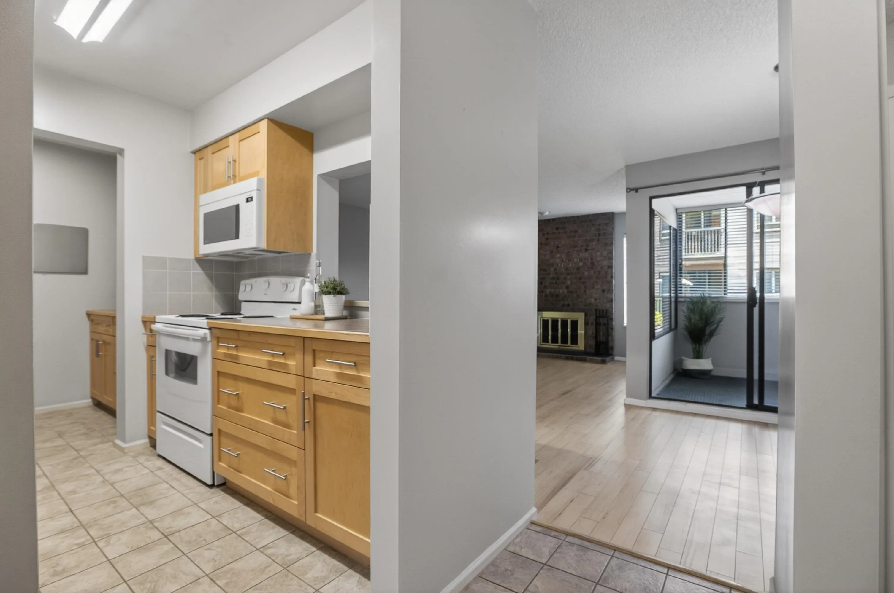 1410 Blackwood Street #203