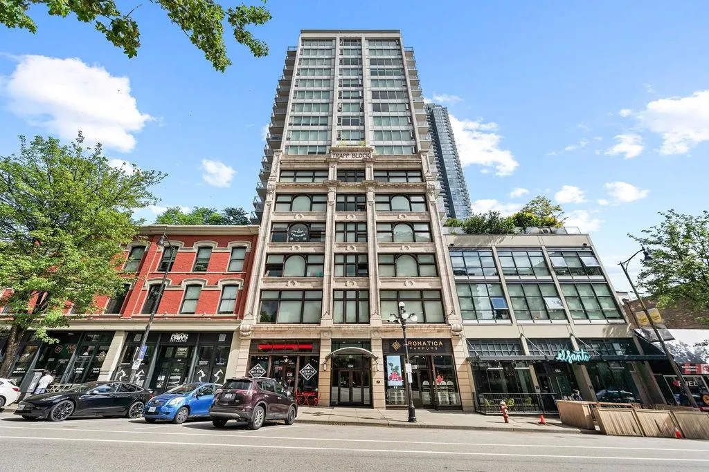668 Columbia Street #1811