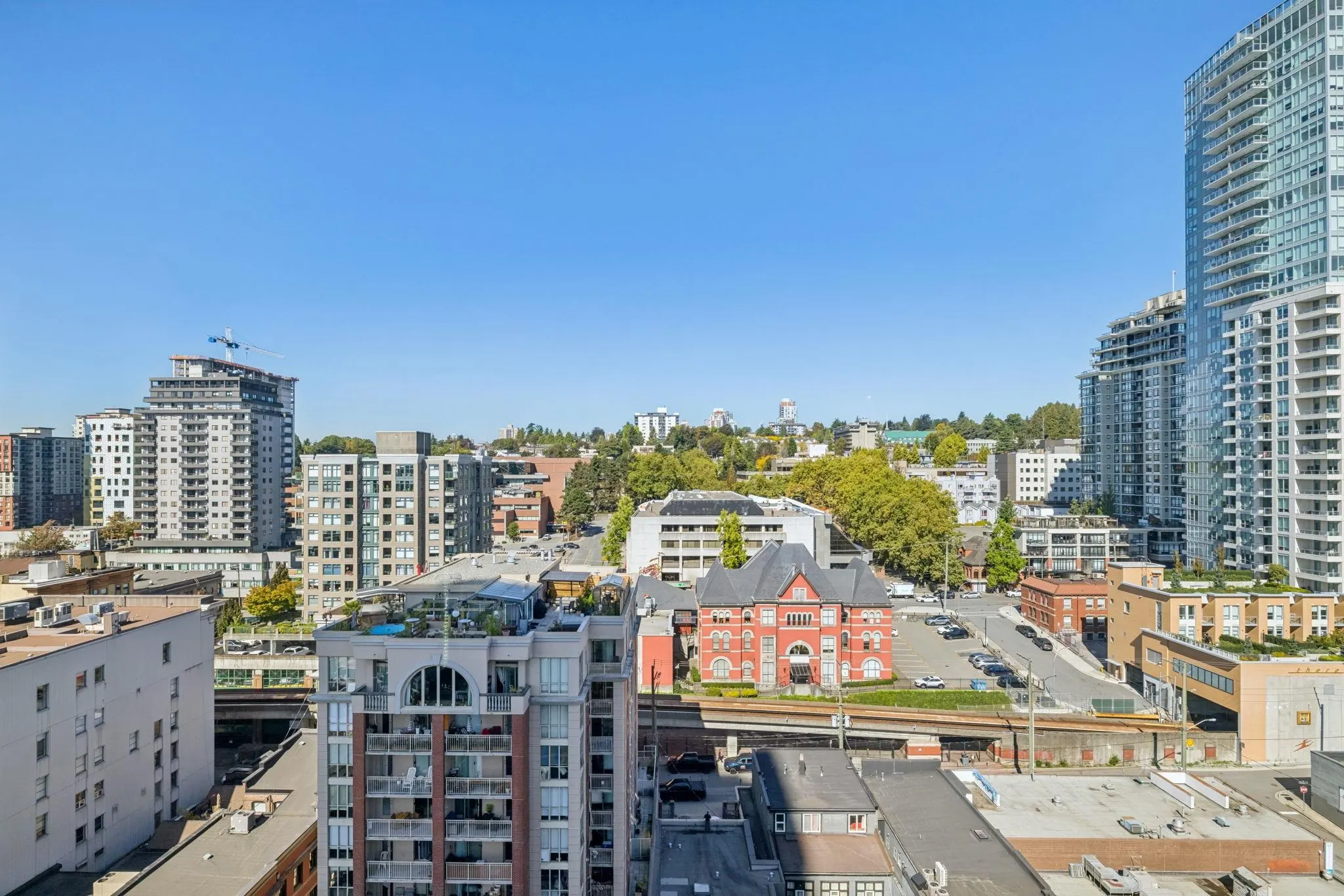 668 Columbia Street #1704