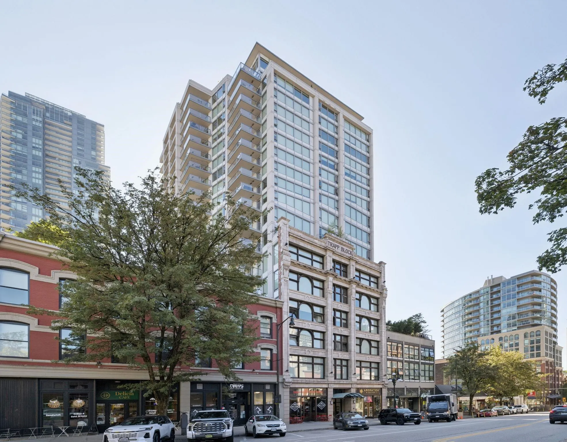 668 Columbia Street #1704