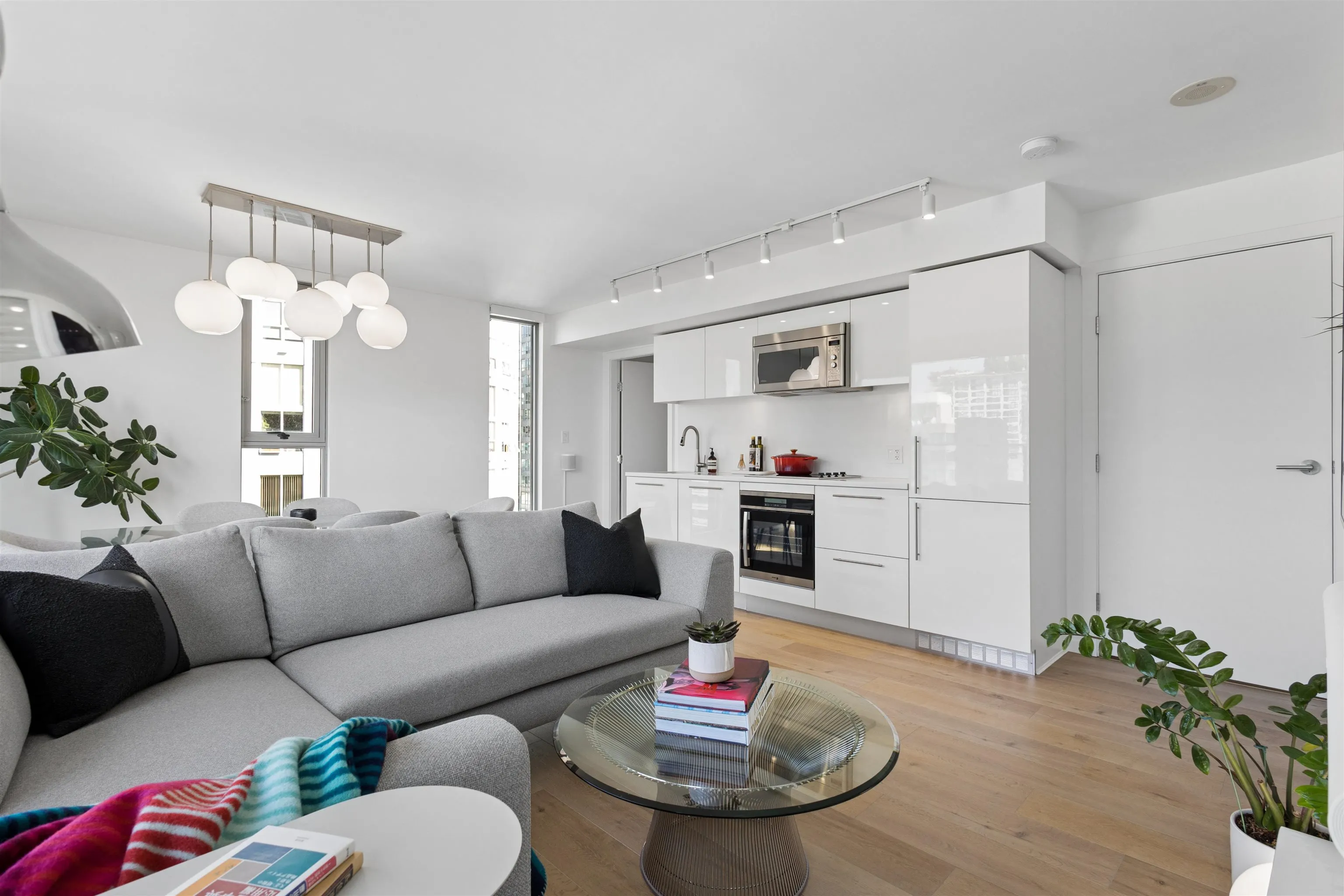 999 Seymour Street #1808