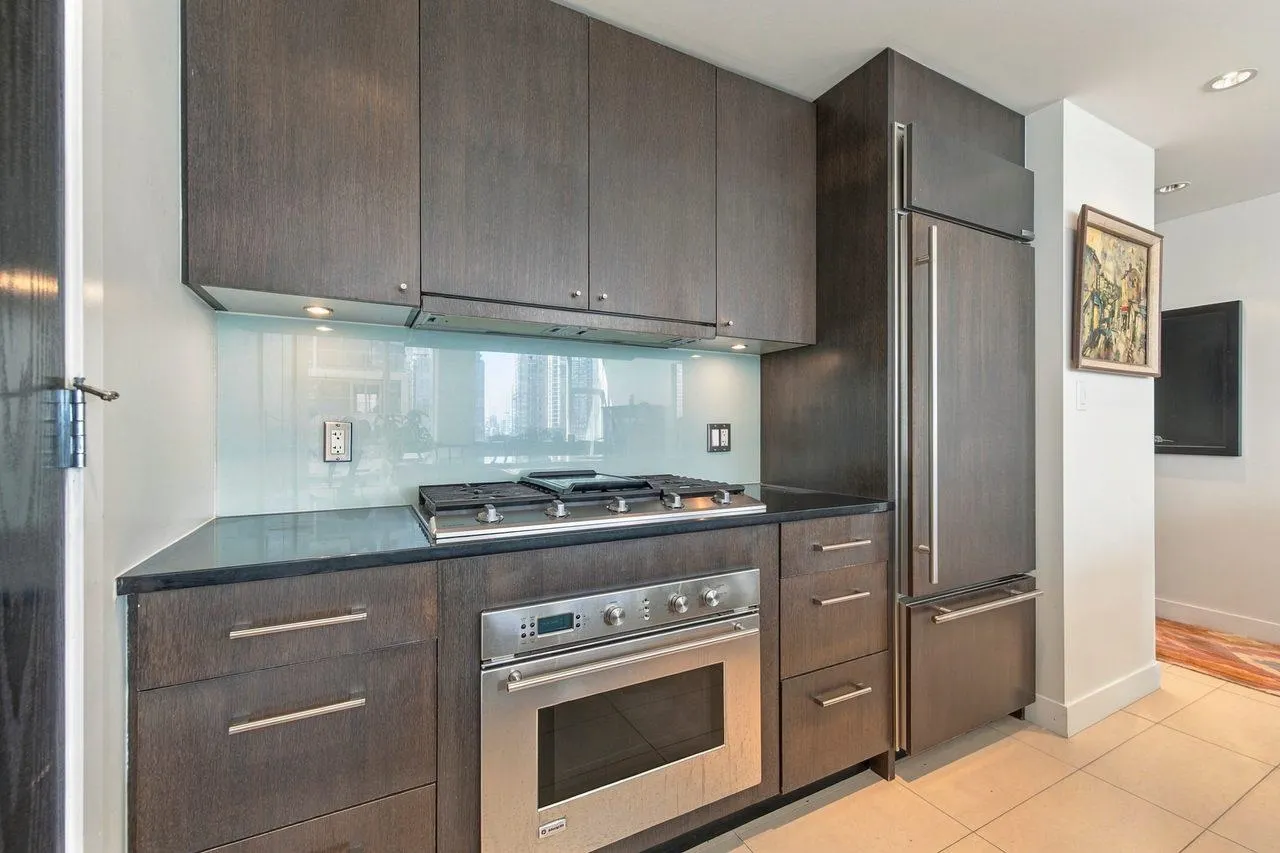 1455 Howe Street #1004