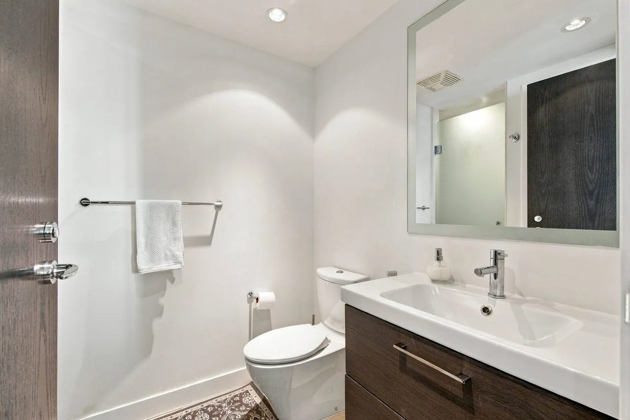 1455 Howe Street #1004