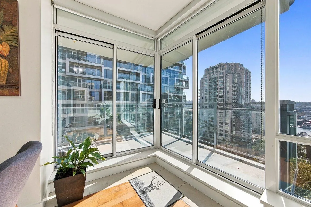 1455 Howe Street #1004