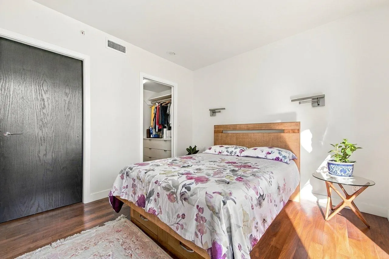 1455 Howe Street #1004