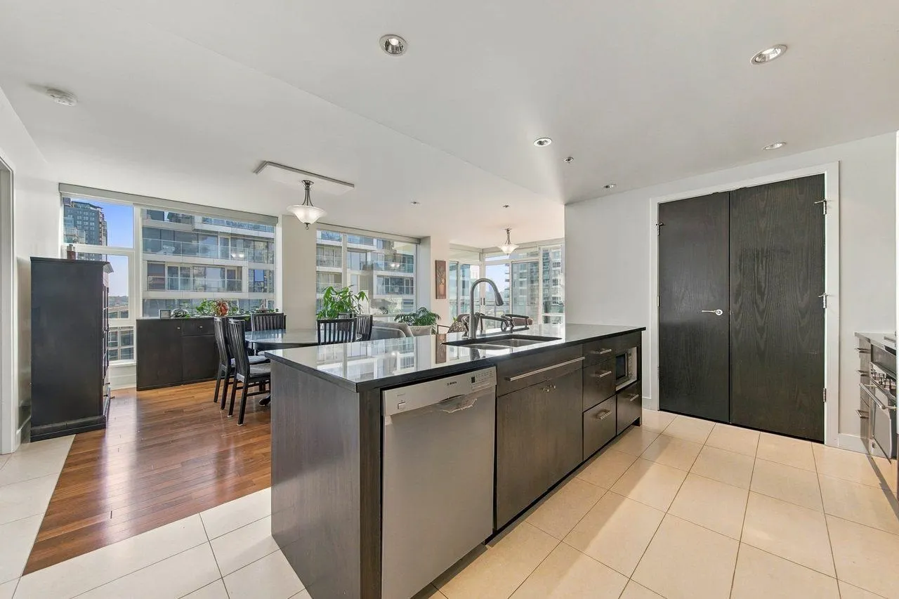 1455 Howe Street #1004